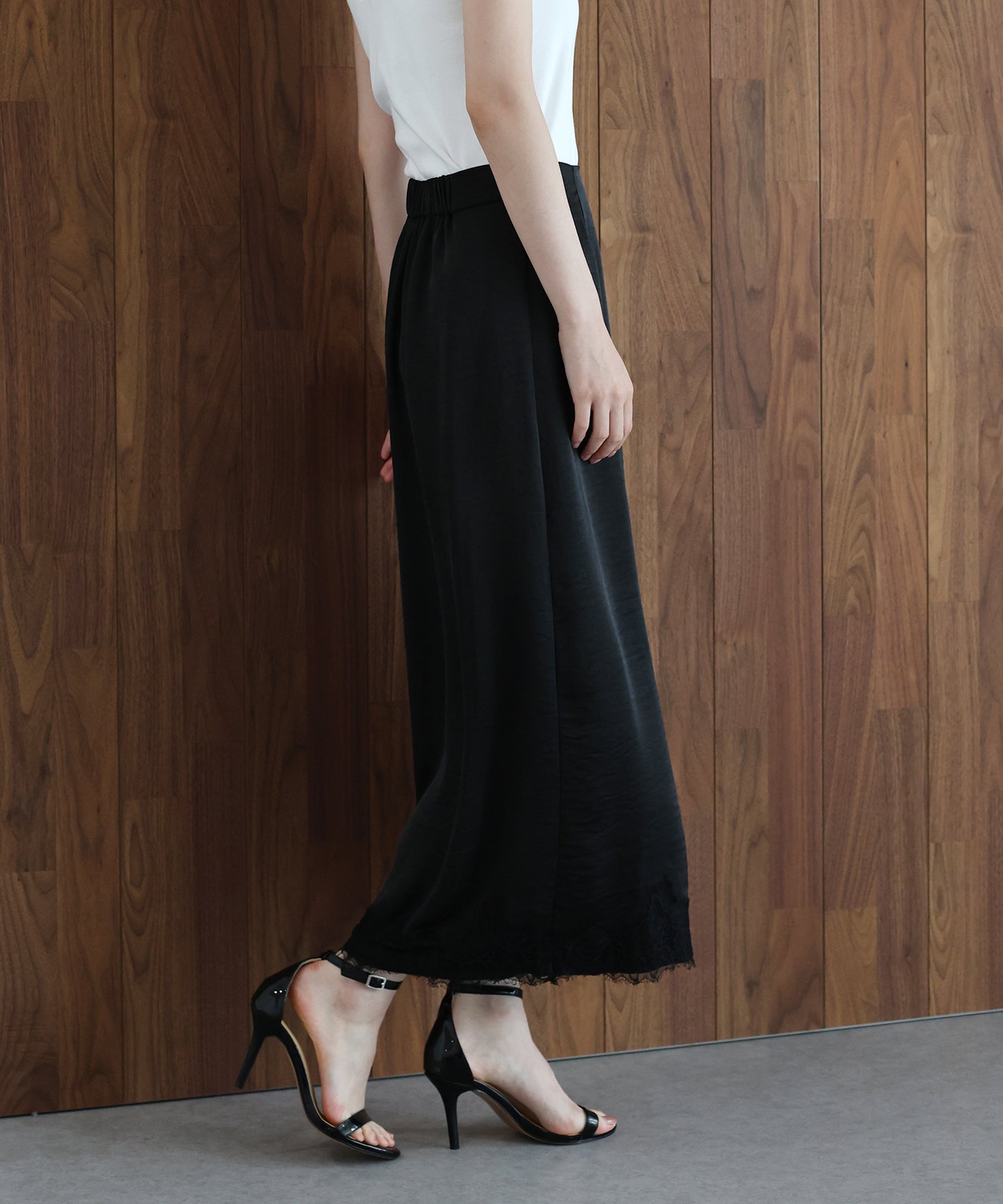 【早割5％OFF】ヘムレースサテンスカート