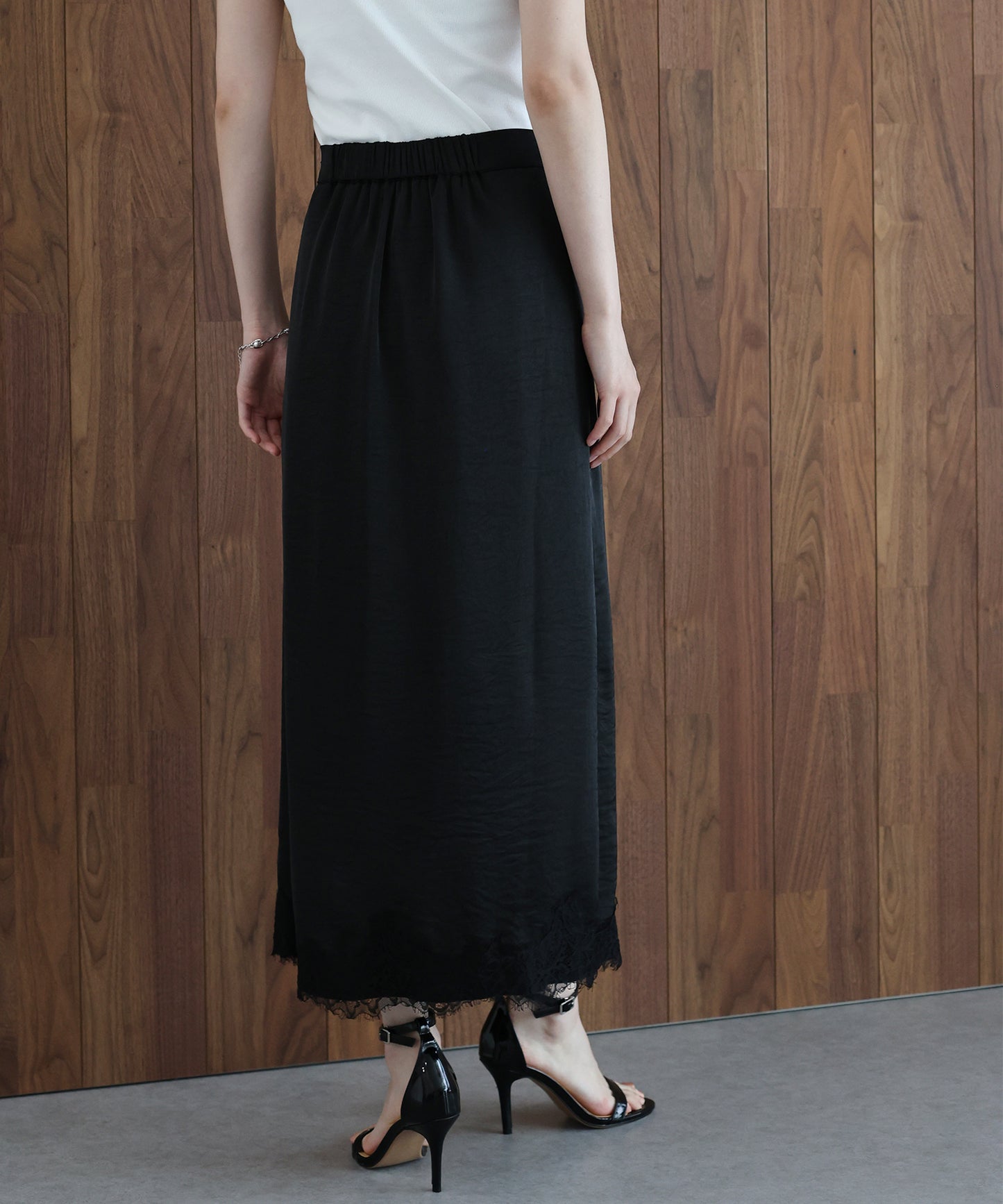 【早割5％OFF】ヘムレースサテンスカート