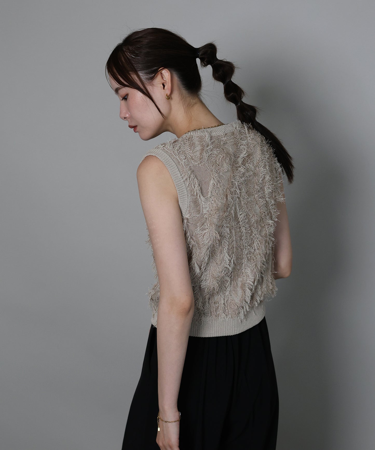 【早割5％OFF】ミックスフリンジニットベスト[ J by blue ]