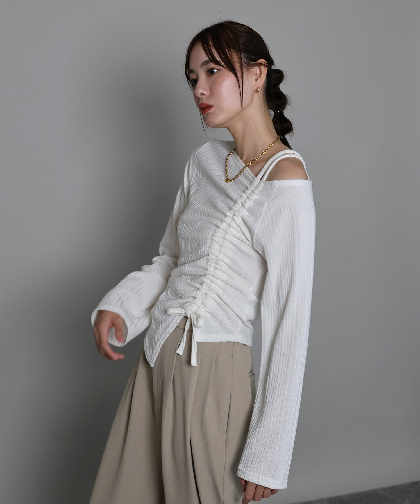 【早割5％OFF】ワンオフショルダーギャザーリボンTシャツ[ J by blue ]【ネコポス】