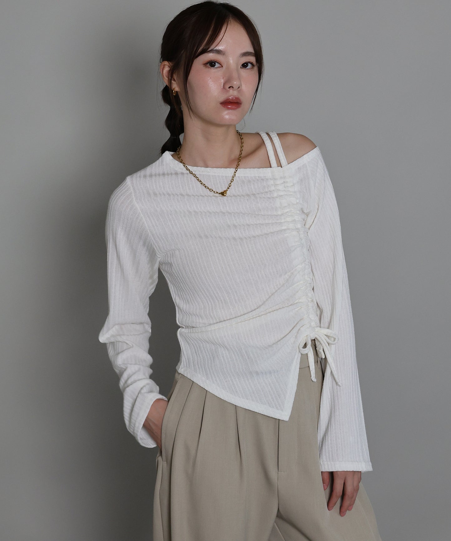 【TIME SALE】ワンオフショルダーギャザーリボンTシャツ[ J by blue ]【ネコポス】