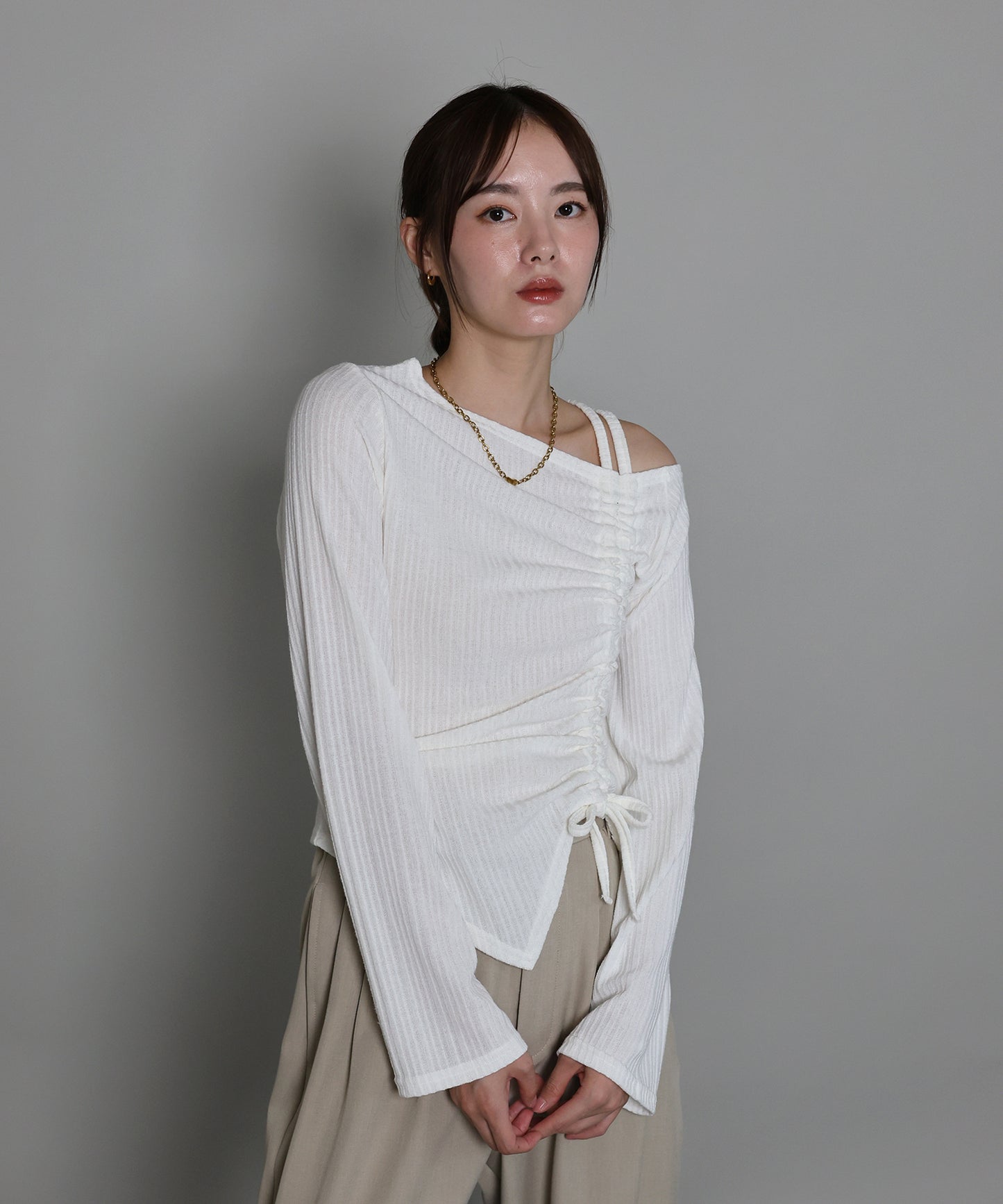 【早割5％OFF】ワンオフショルダーギャザーリボンTシャツ[ J by blue ]【ネコポス】