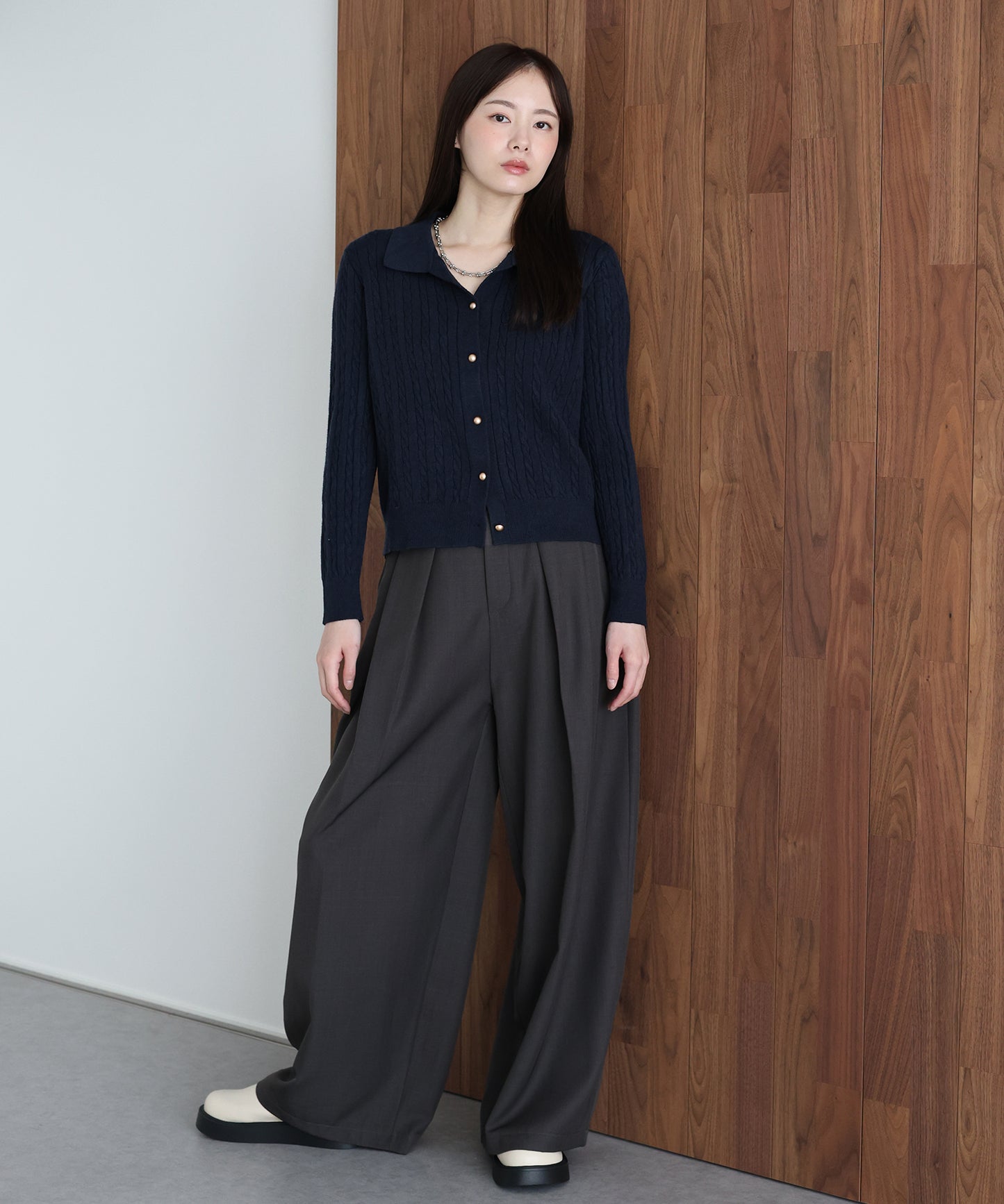 ゴールドボタンケーブルニットカーディガン[ J by blue ]