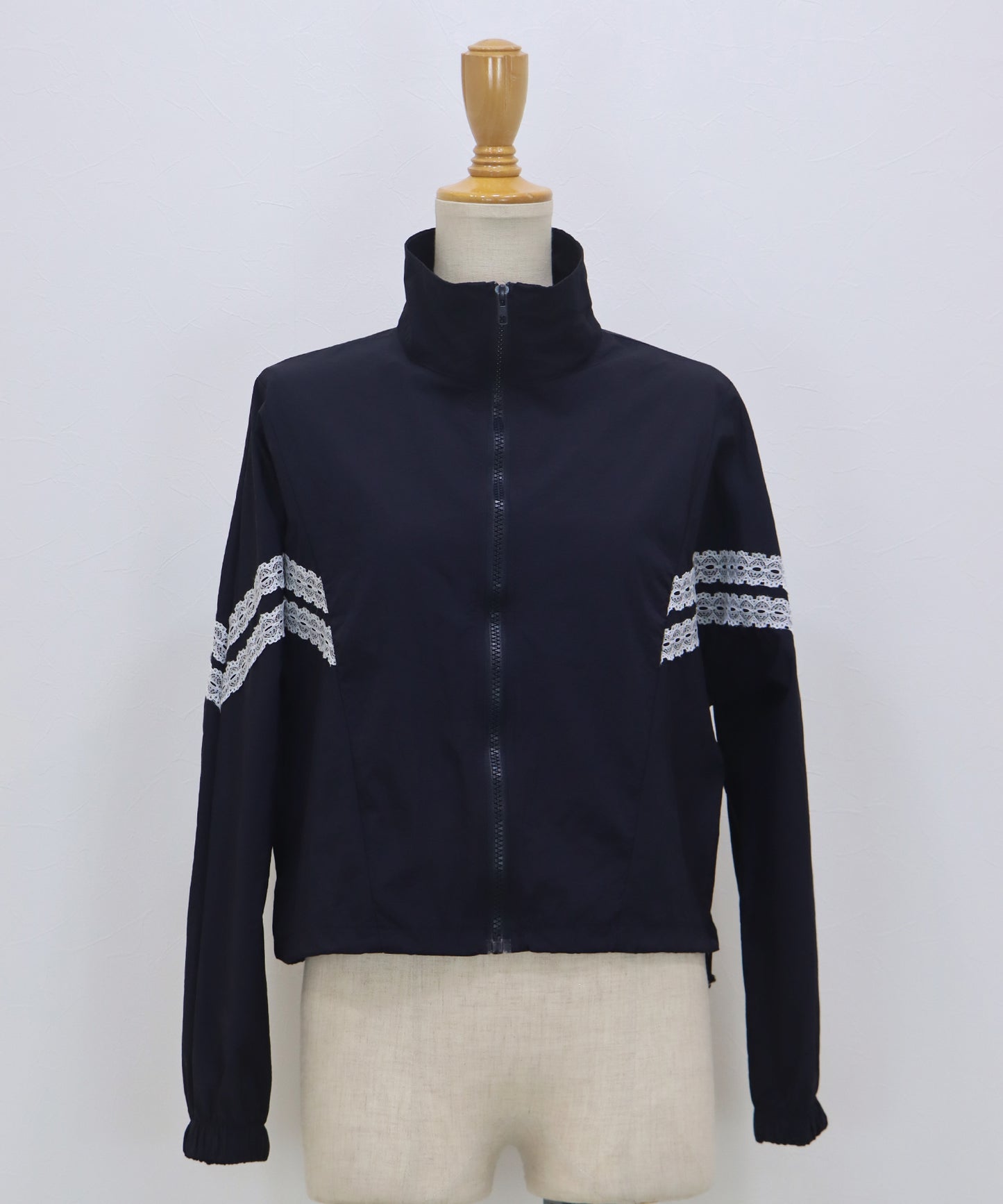 レースナイロントラックジャケット