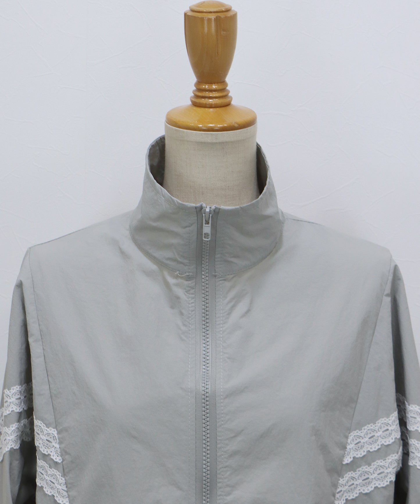 レースナイロントラックジャケット