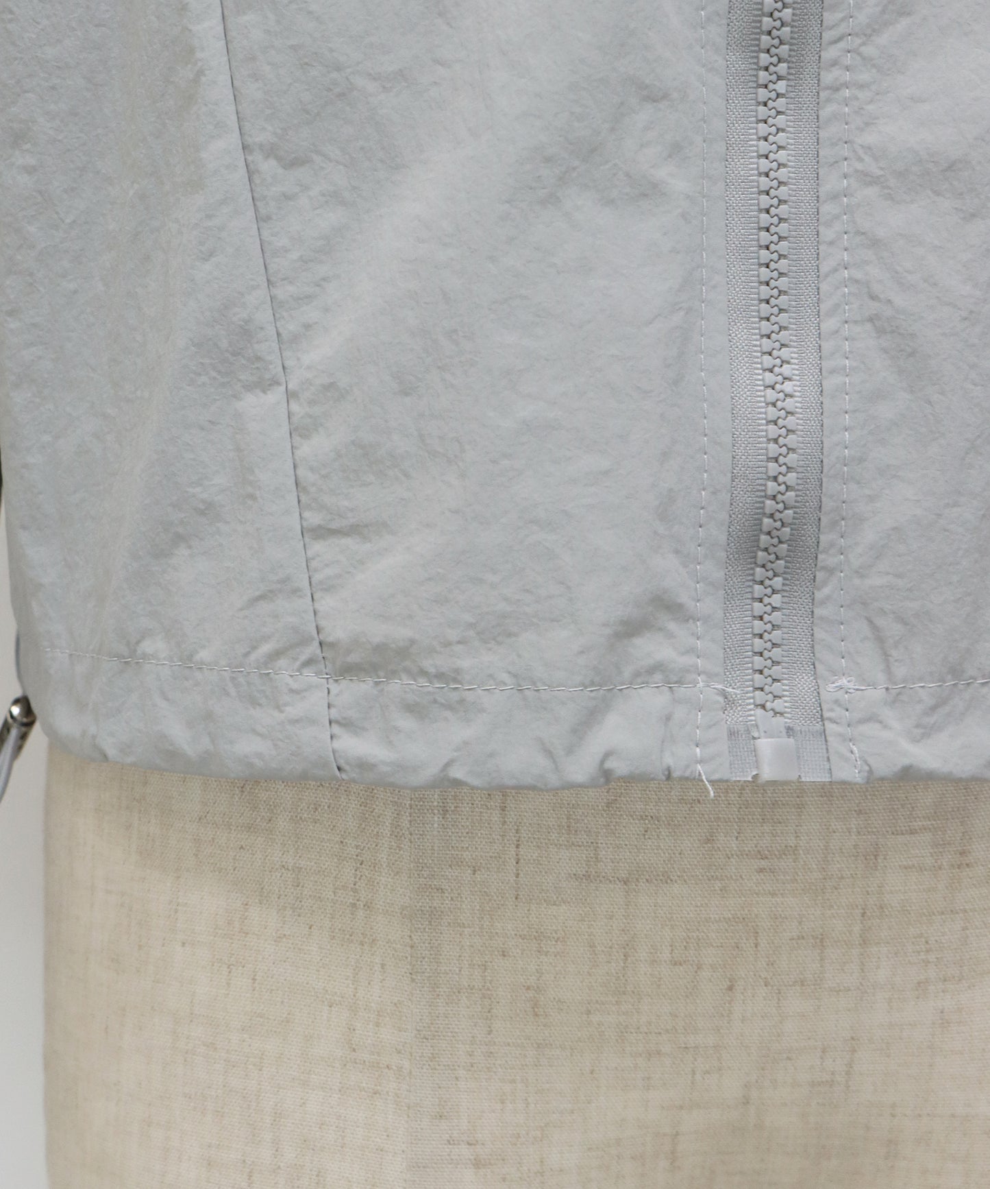 レースナイロントラックジャケット