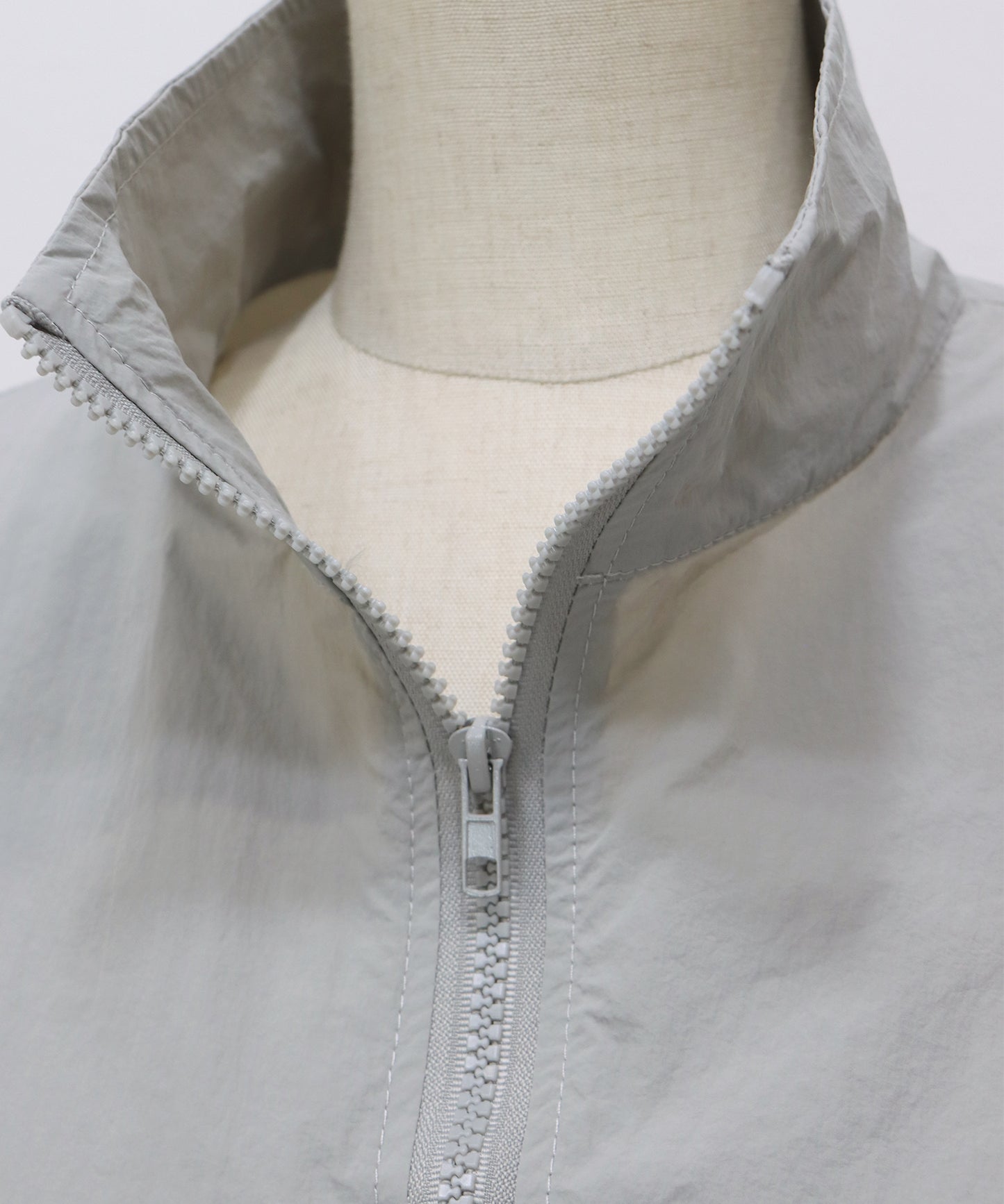 レースナイロントラックジャケット