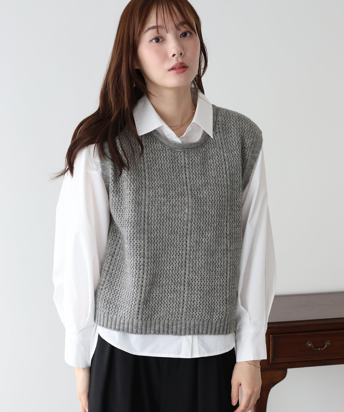【早割5％OFF】バックデザインニットベスト