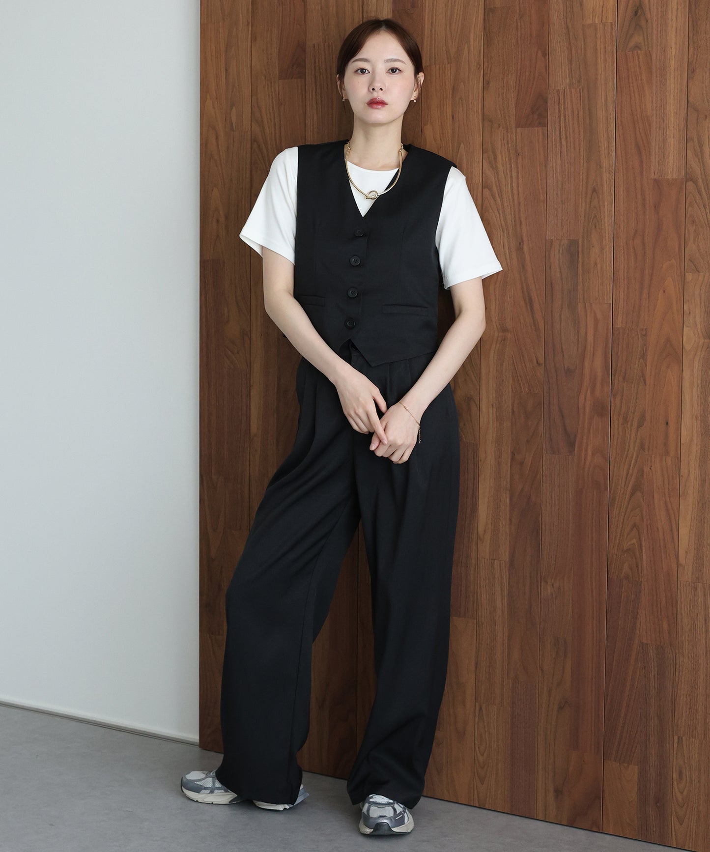ショートベスト×ワイドパンツ セットアップ