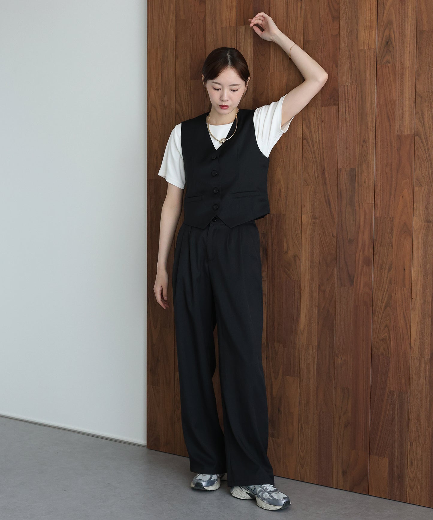 ショートベスト×ワイドパンツ セットアップ