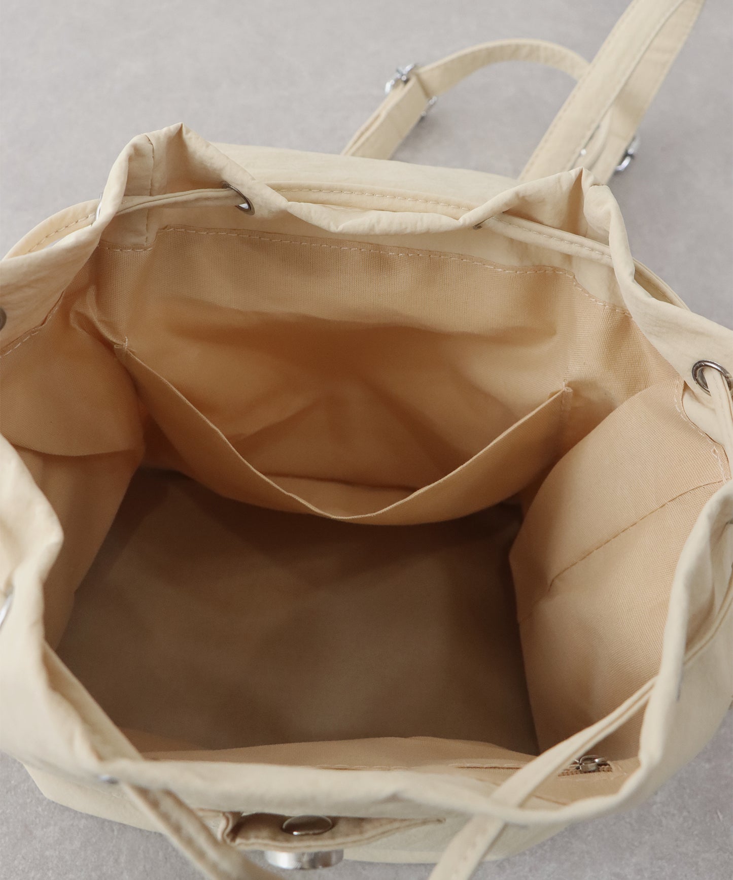 ナイロンミニリュック