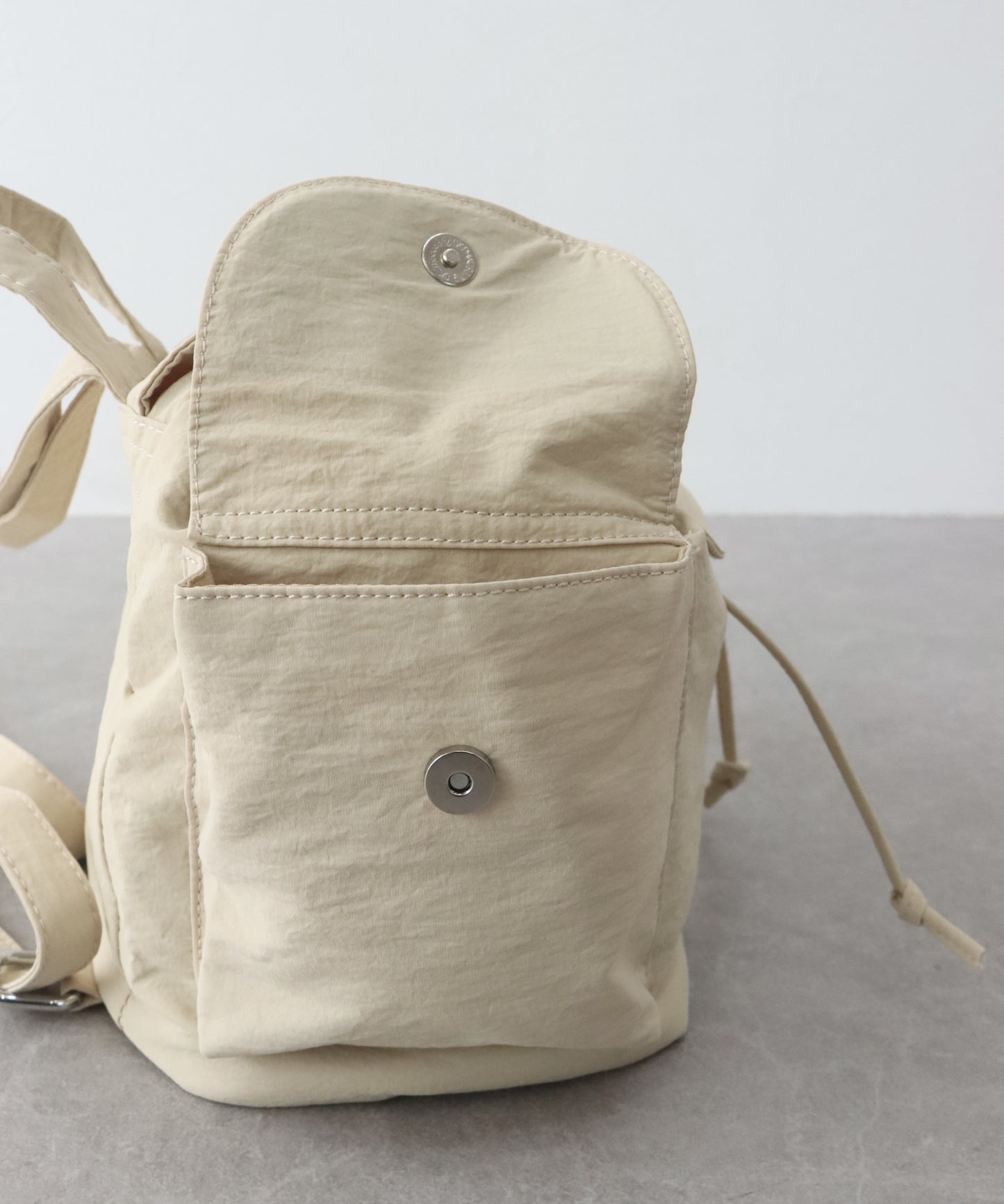 ナイロンミニリュック