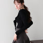 【早割5％OFF】ラッフルフリルが華やかなVネックニットトップス