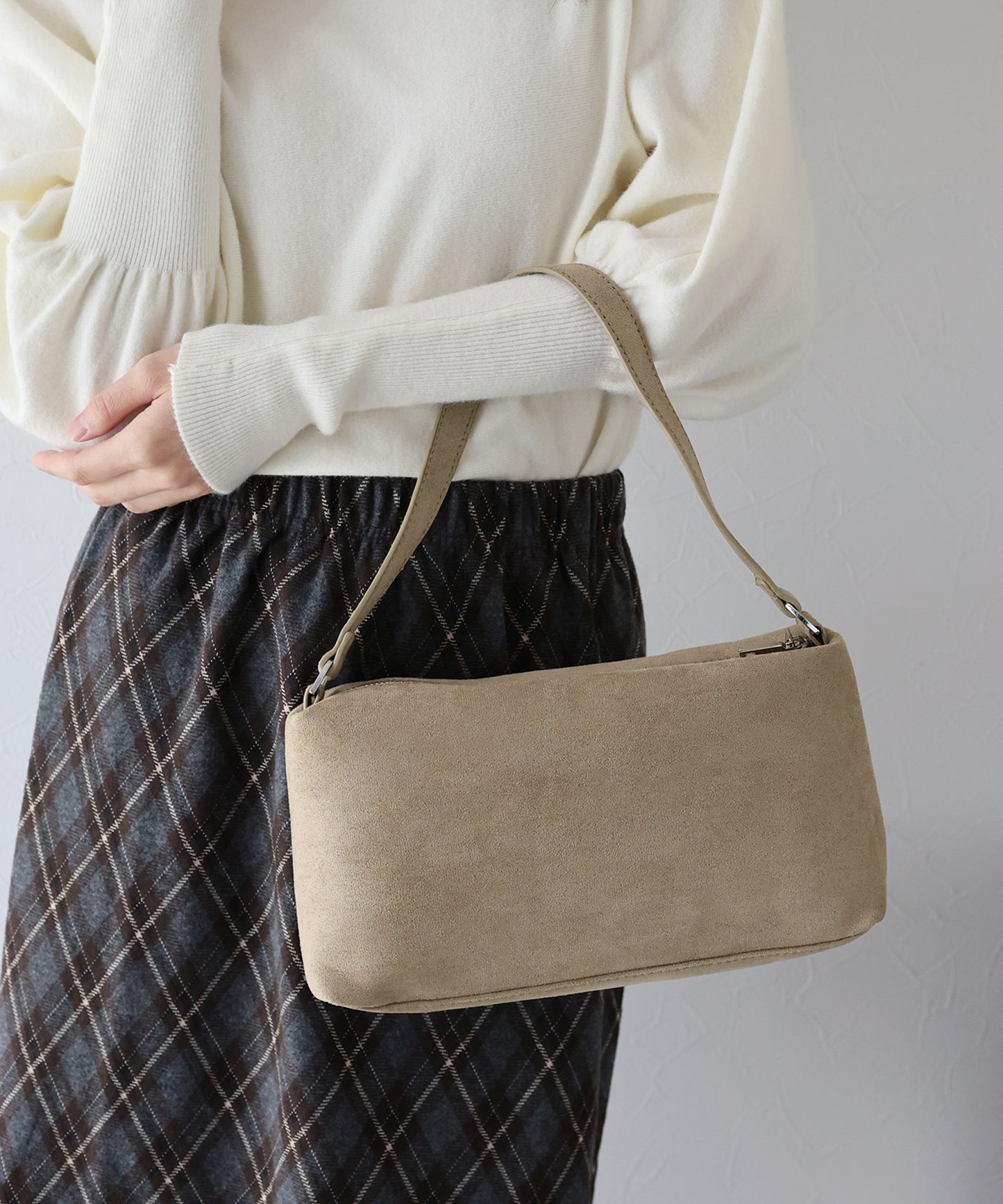 スウェードスクエアバッグ