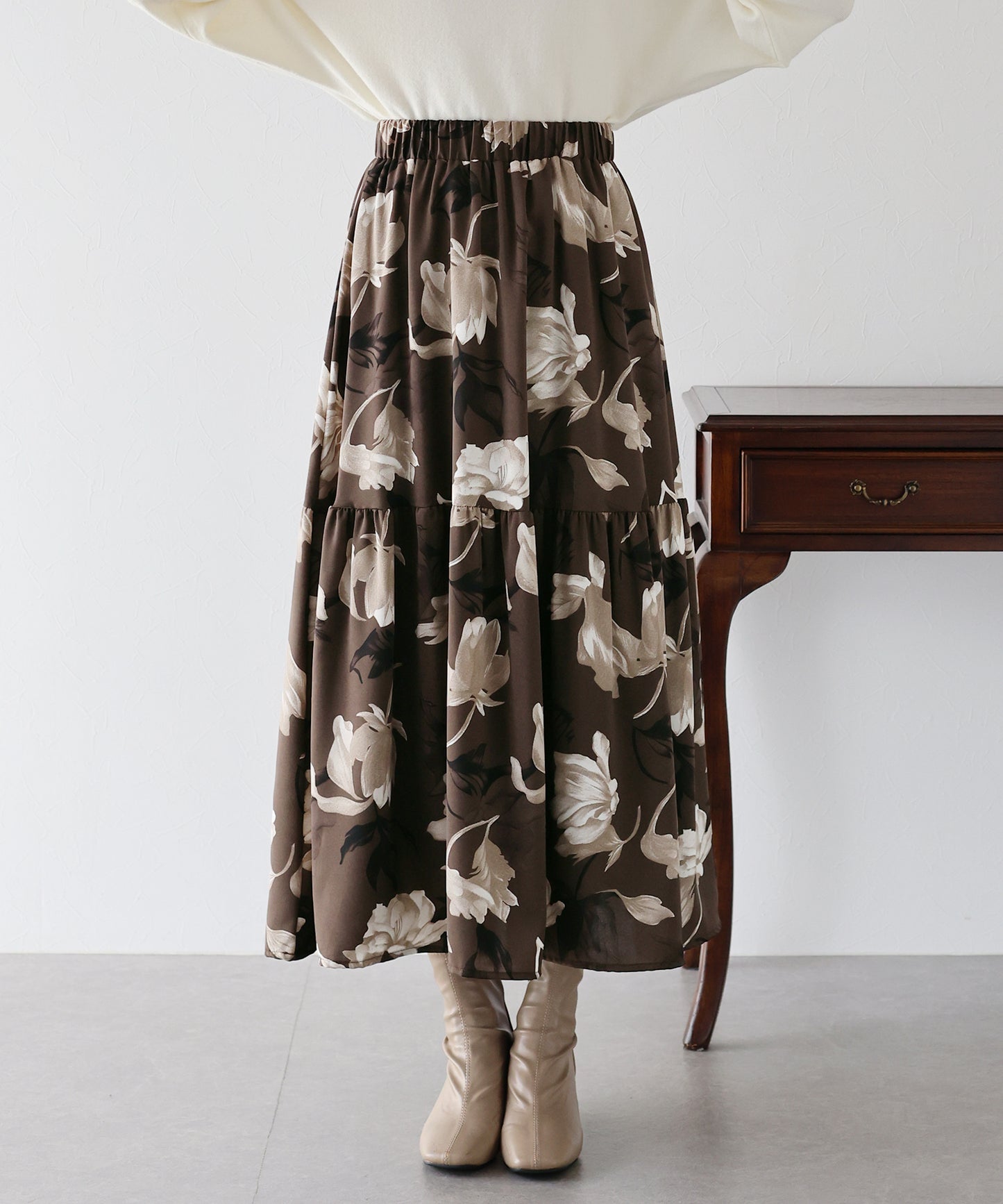 フラワーティアードスカート