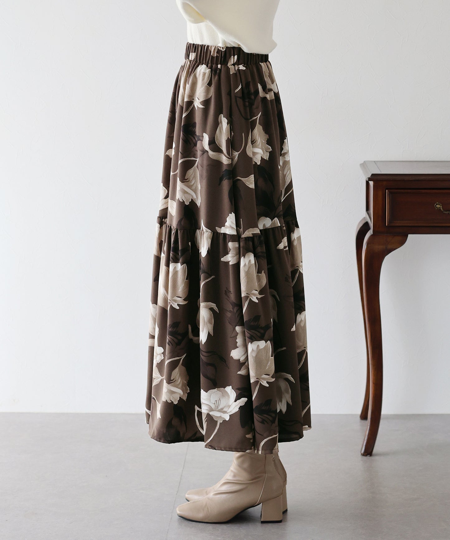 フラワーティアードスカート