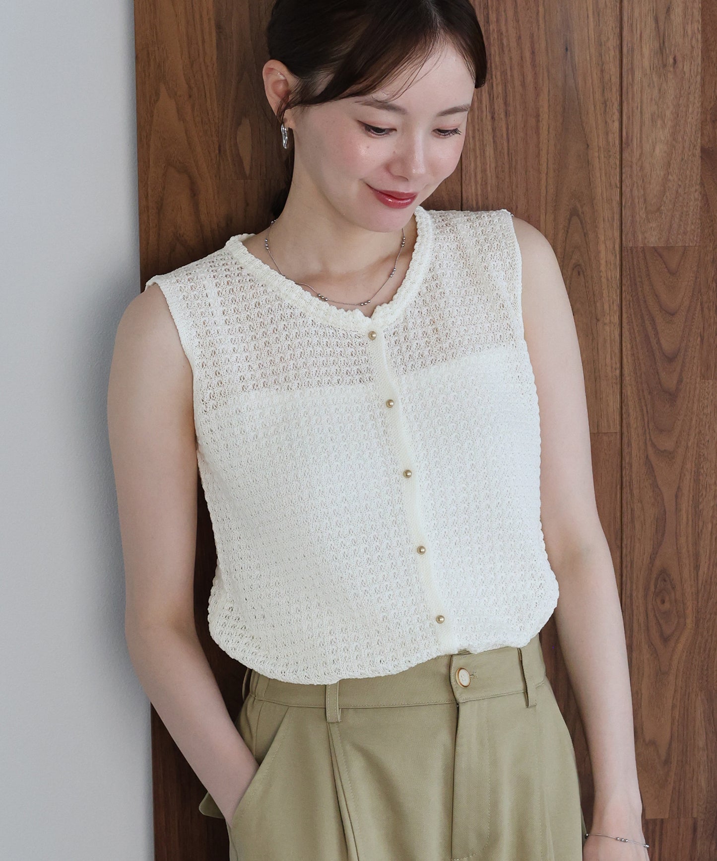 【早割5％OFF】ゴールドボタンニットベスト【メール便】
