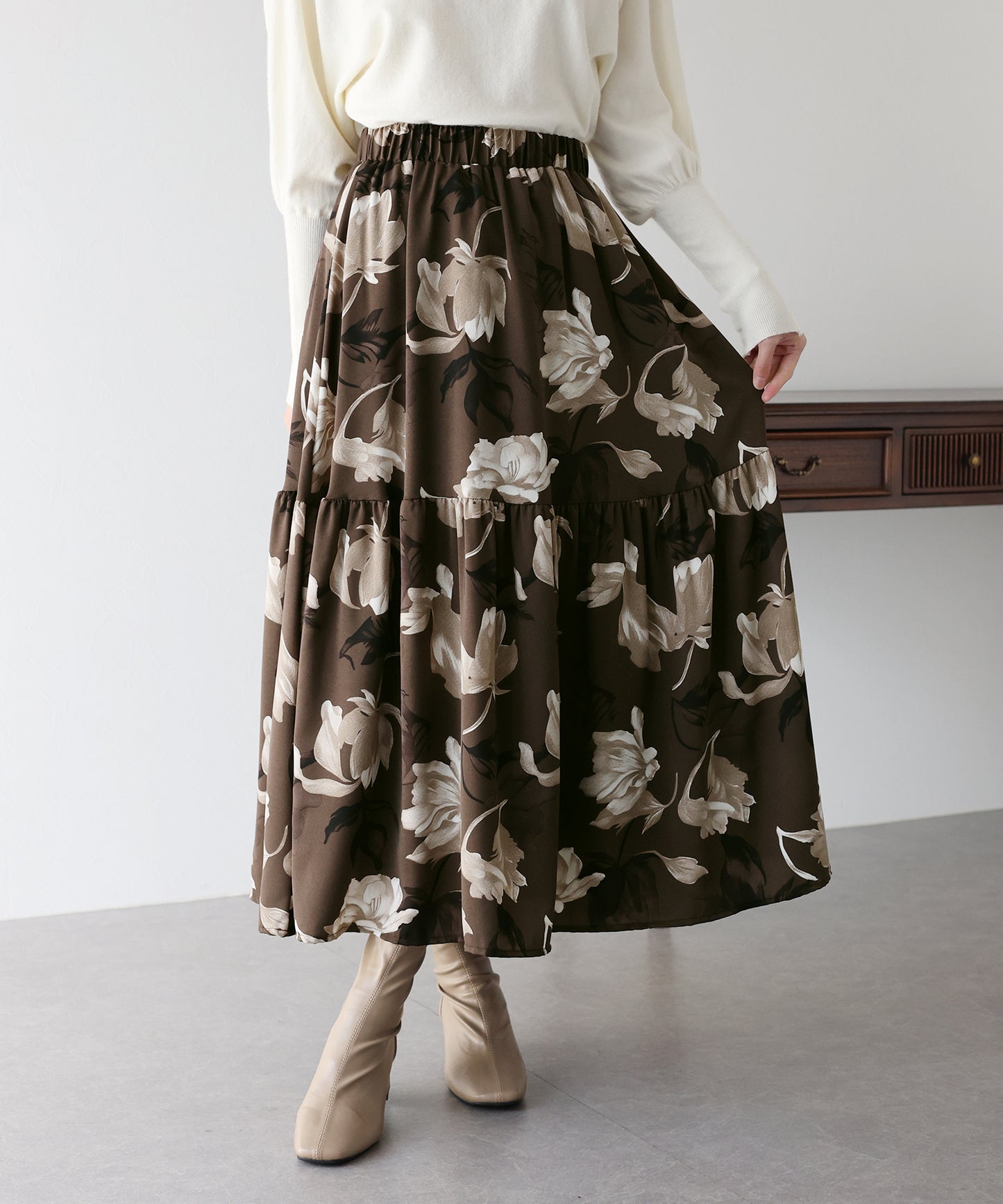 フラワーティアードスカート