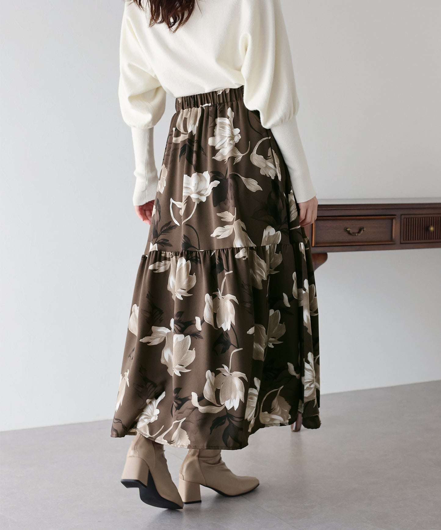 フラワーティアードスカート