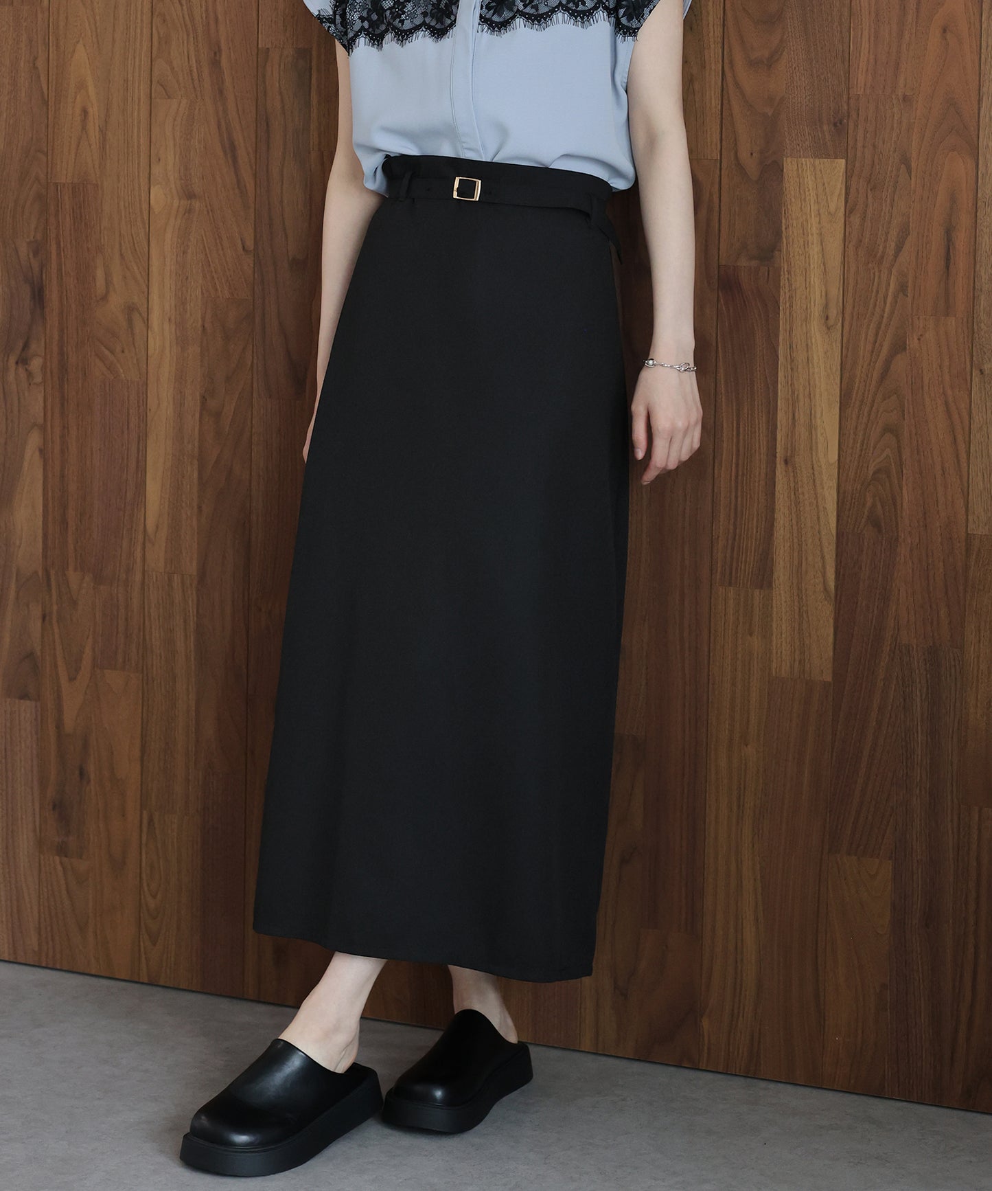 【早割5％OFF】ベルト付きタイトスカート