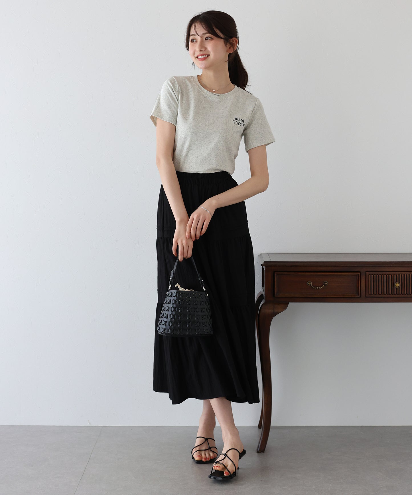 【TIME SALE】ワンポイントロゴ刺繍Tシャツ【ネコポス】