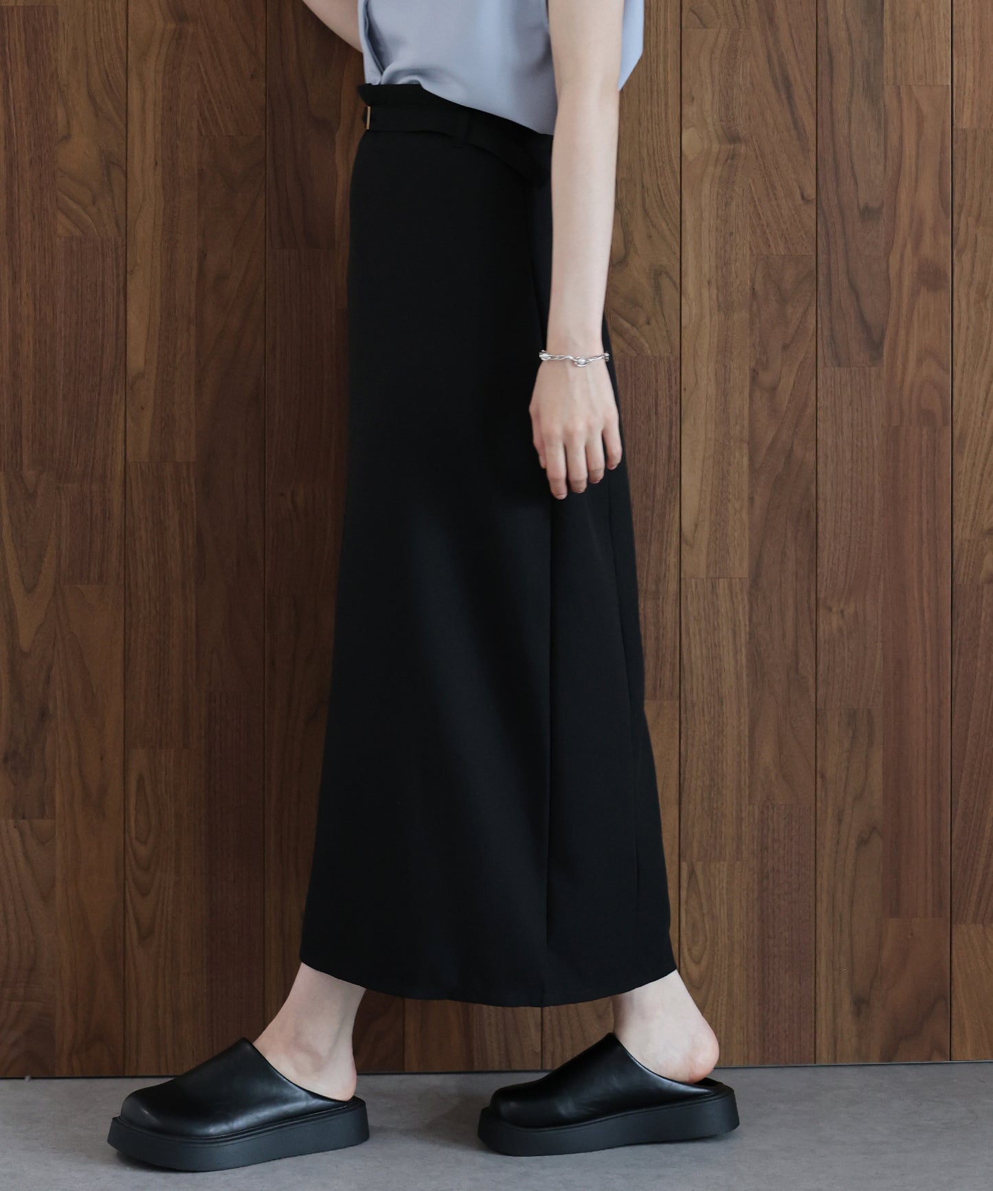 【早割5％OFF】ベルト付きタイトスカート