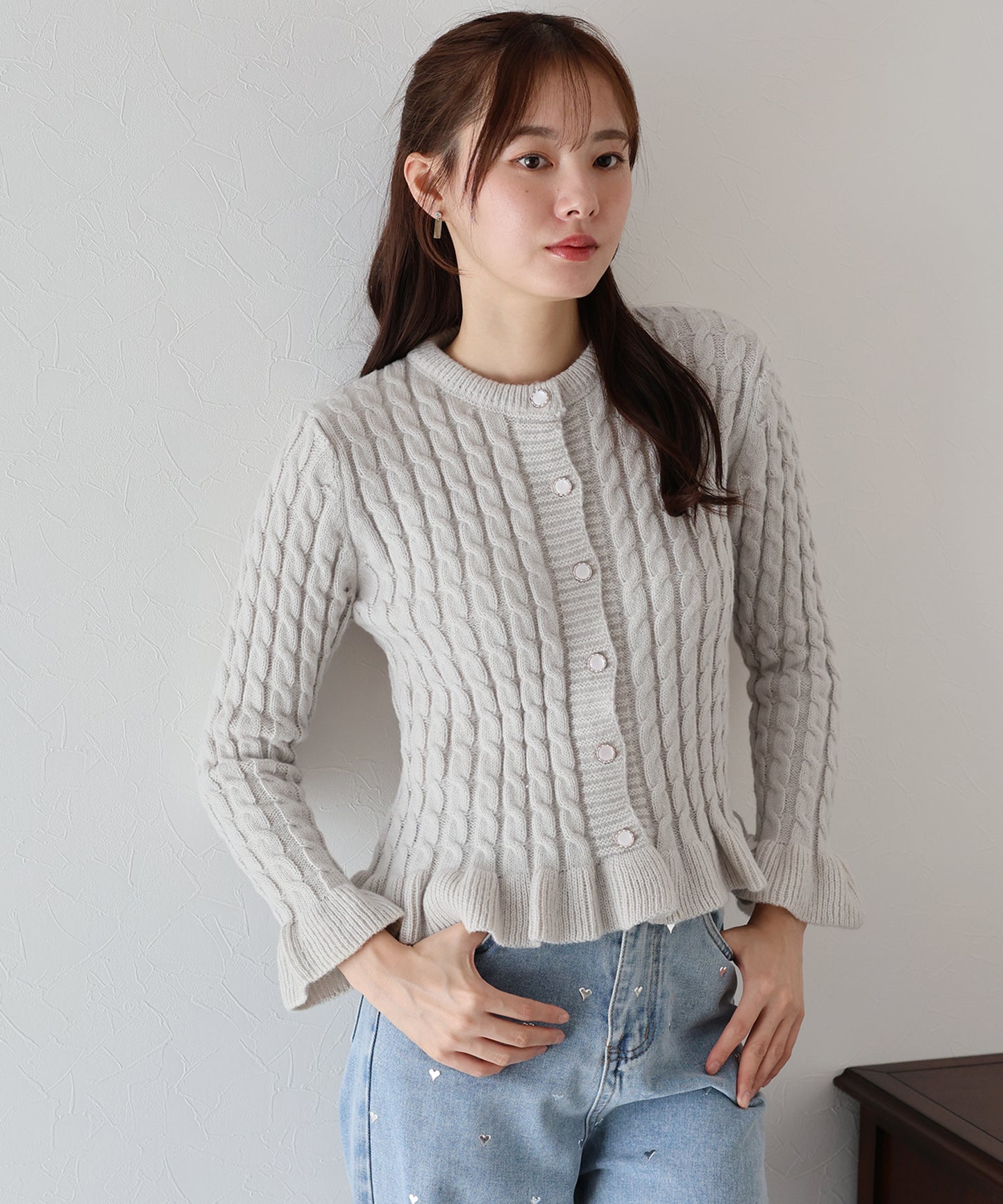 【早割5％OFF】ケーブルペプラムカーディガン