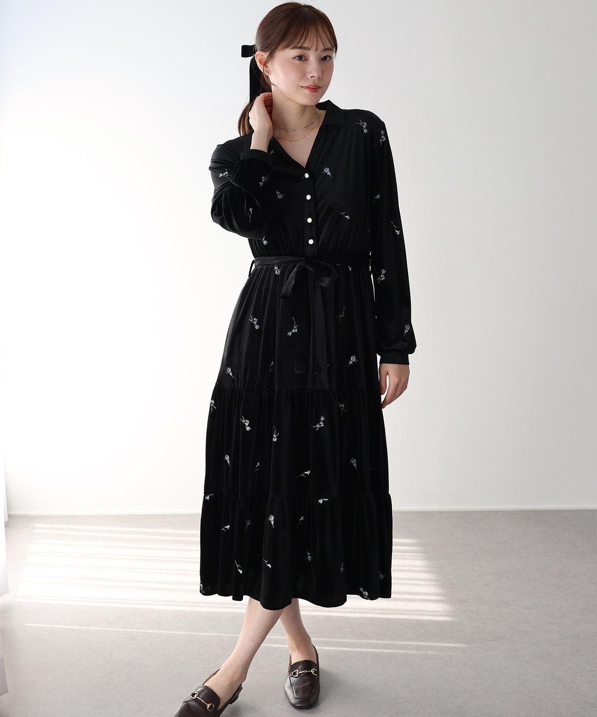 《選べる着丈》刺繍ベロアティアードワンピース