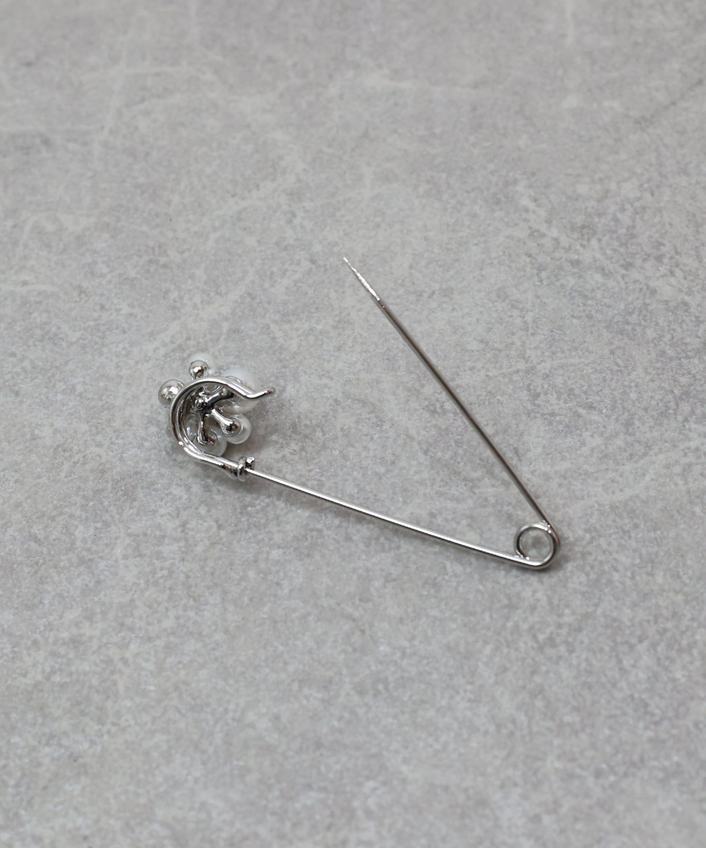 【早割5％OFF】パールビジューキルトピンブローチ【ネコポス】