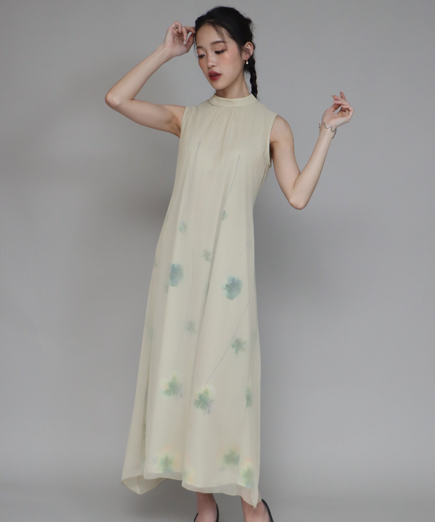 日本製 アートフラワープリントノースリーブドレス – BLUE ONLINE