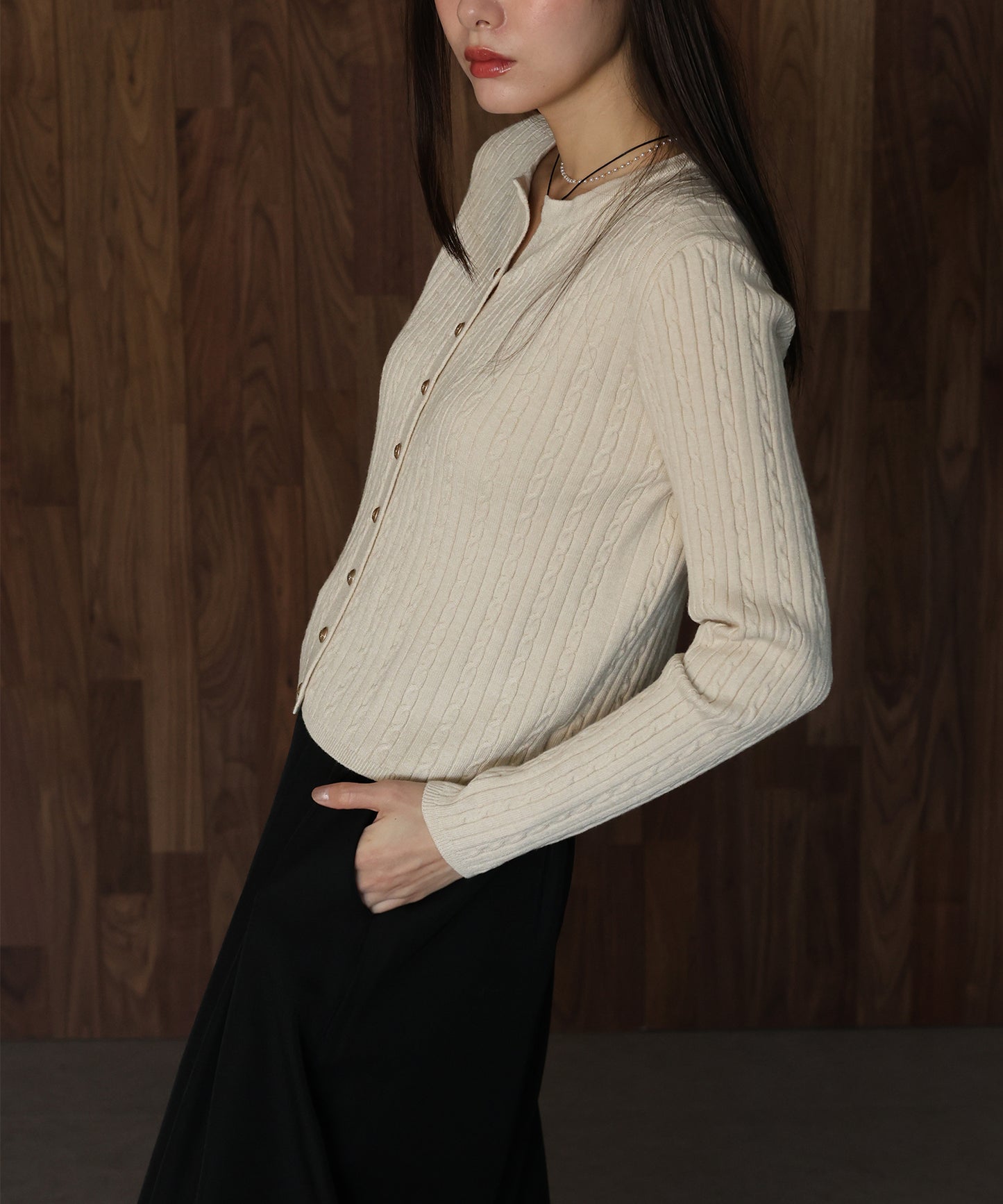 【早割5％OFF】ゴールドボタンケーブルクルーカーディガン