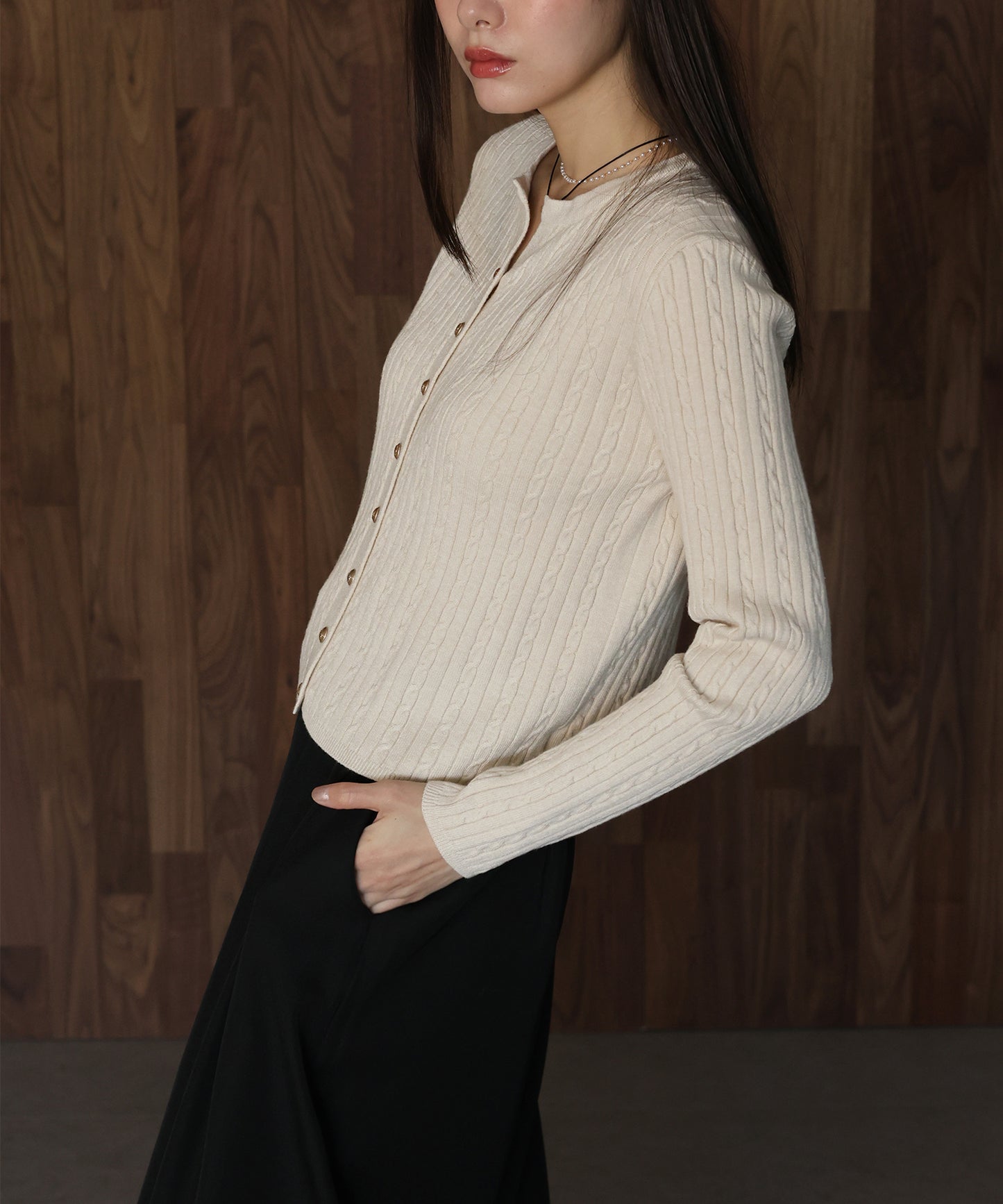 ゴールドボタンケーブルクルーカーディガン