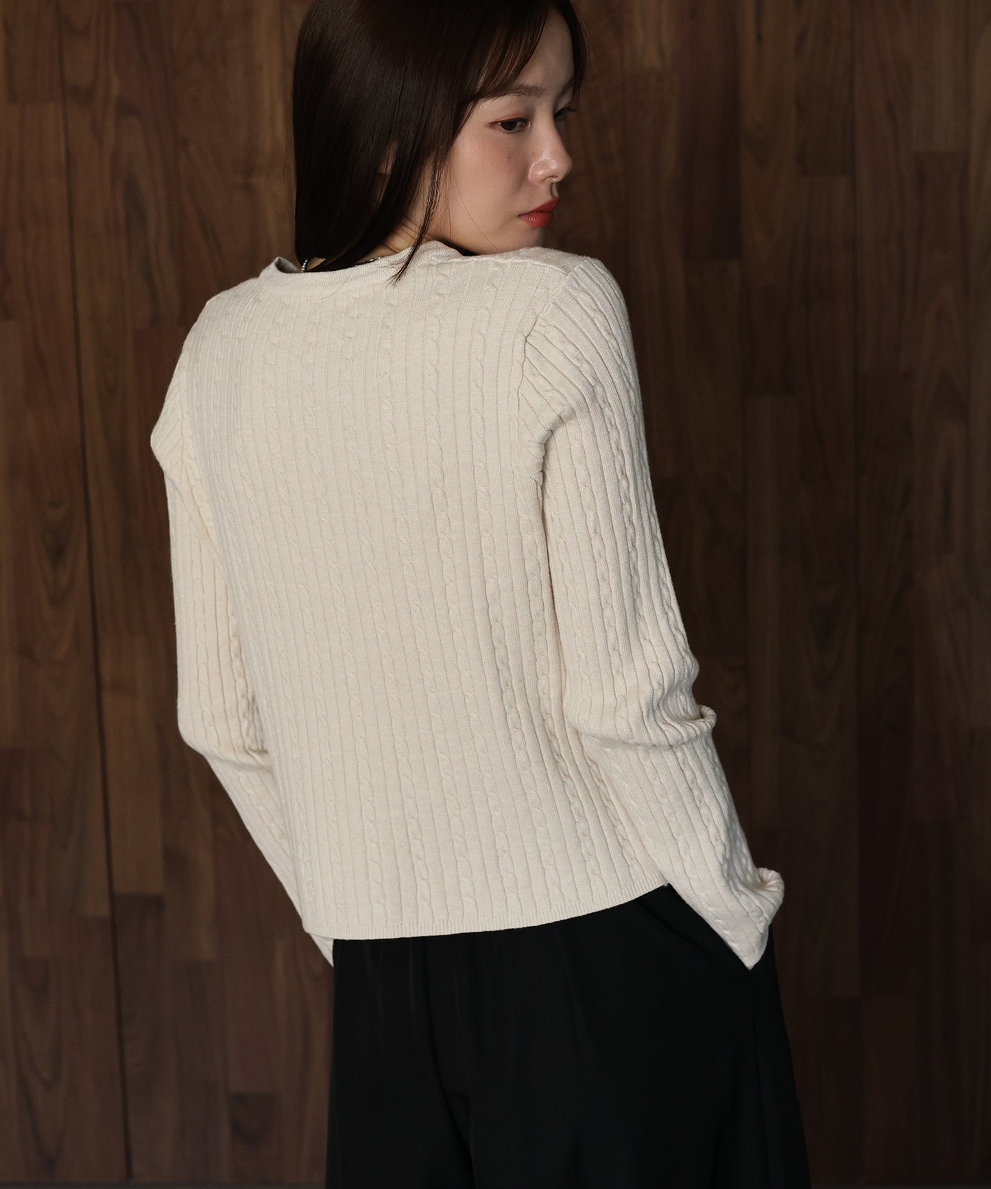 ゴールドボタンケーブルクルーカーディガン