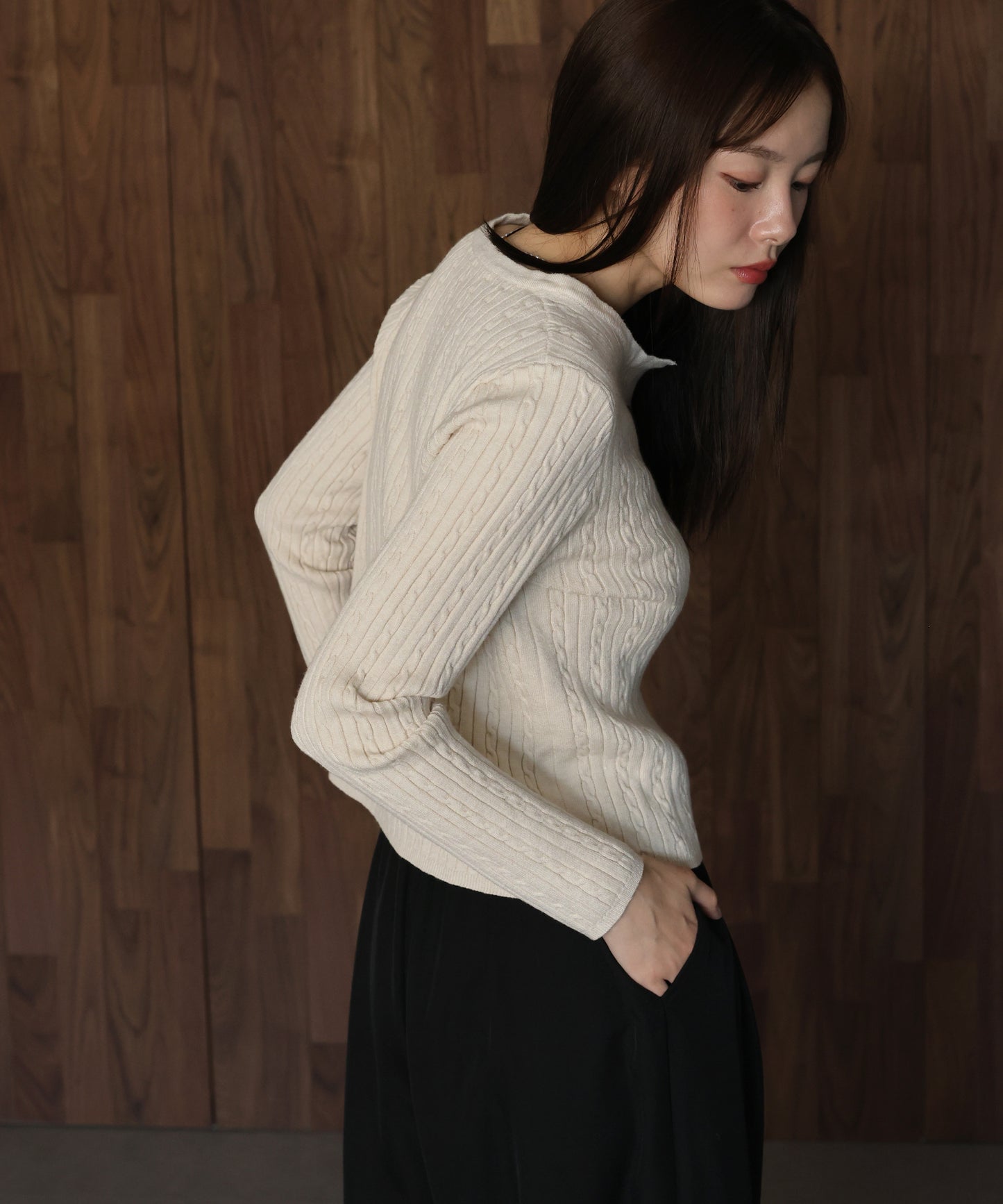 ゴールドボタンケーブルクルーカーディガン