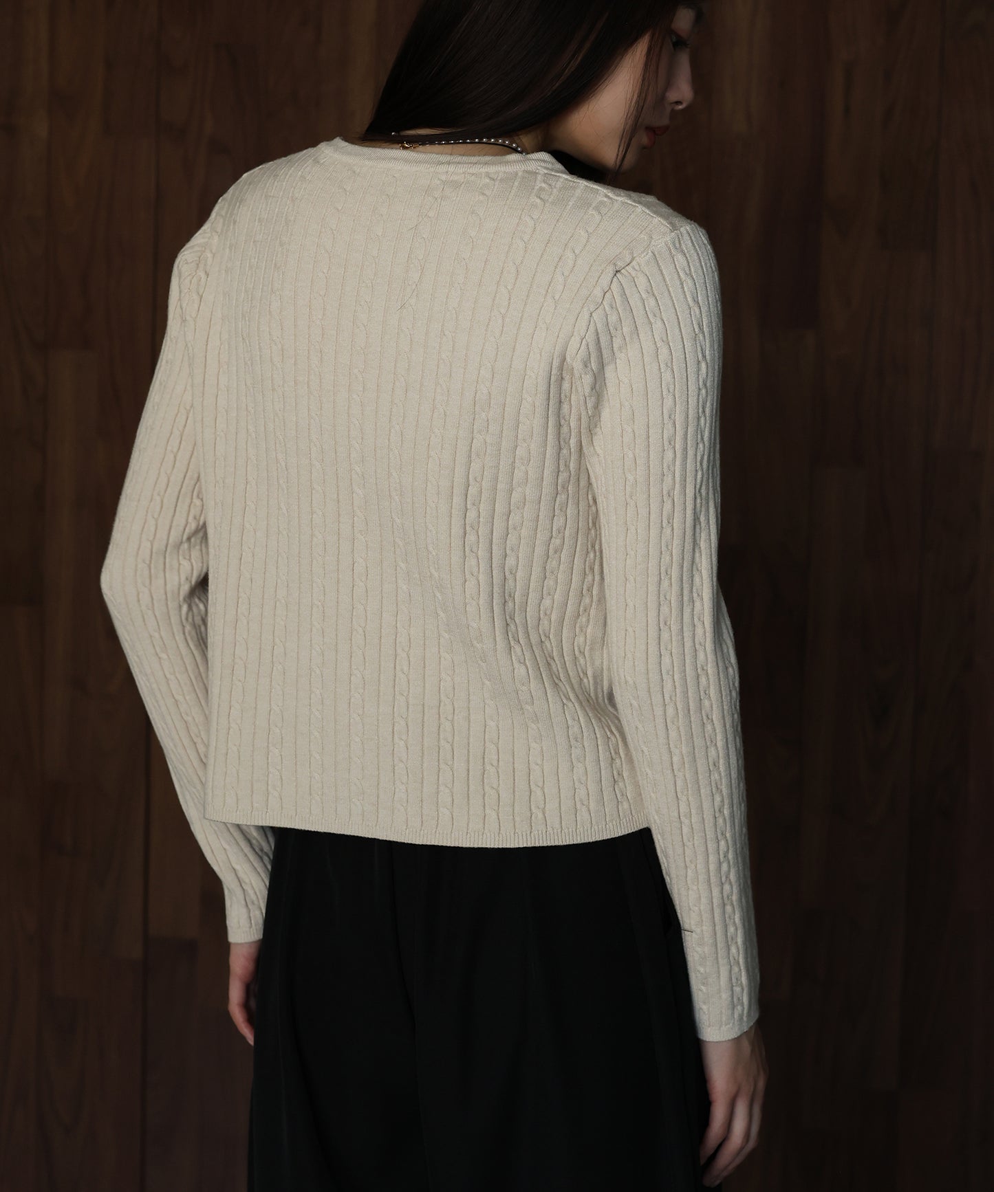 【早割5％OFF】ゴールドボタンケーブルクルーカーディガン