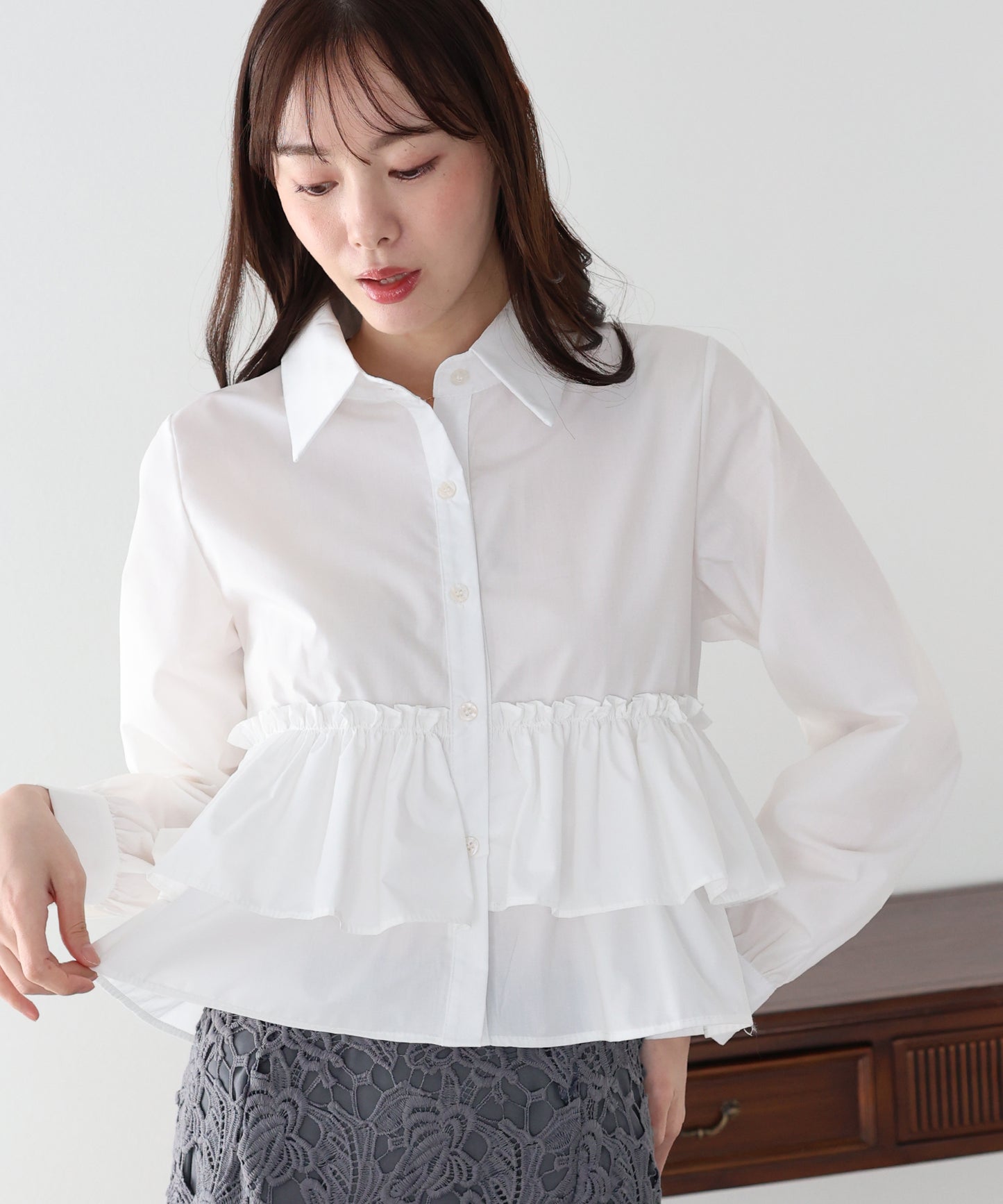 ティアードフリルペプラムブラウス【ネコポス】