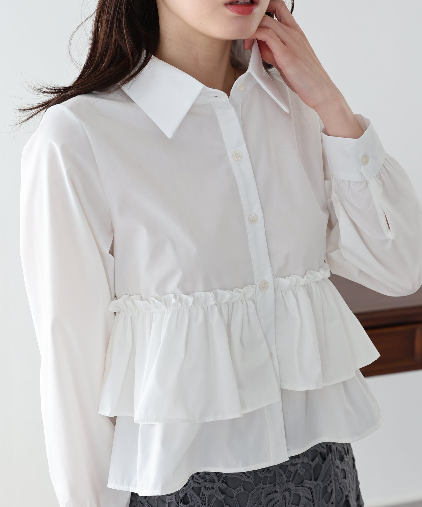 ティアードフリルペプラムブラウス【ネコポス】