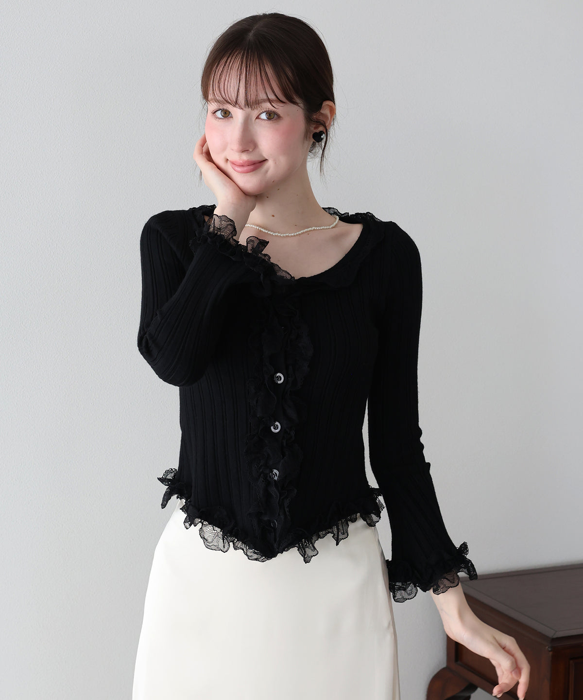 【早割5％OFF】フリルレーストリムニット