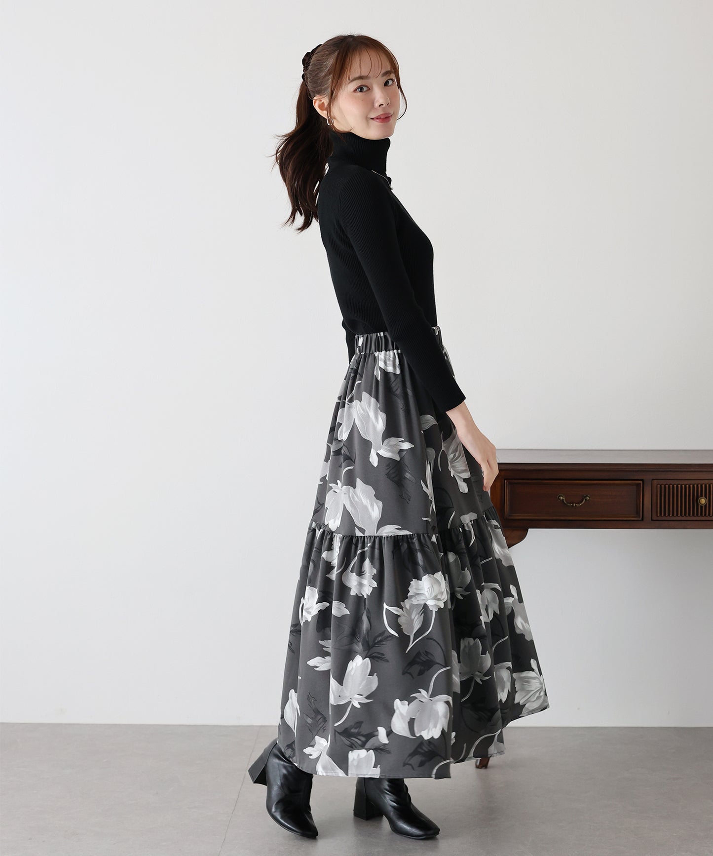 フラワーティアードスカート