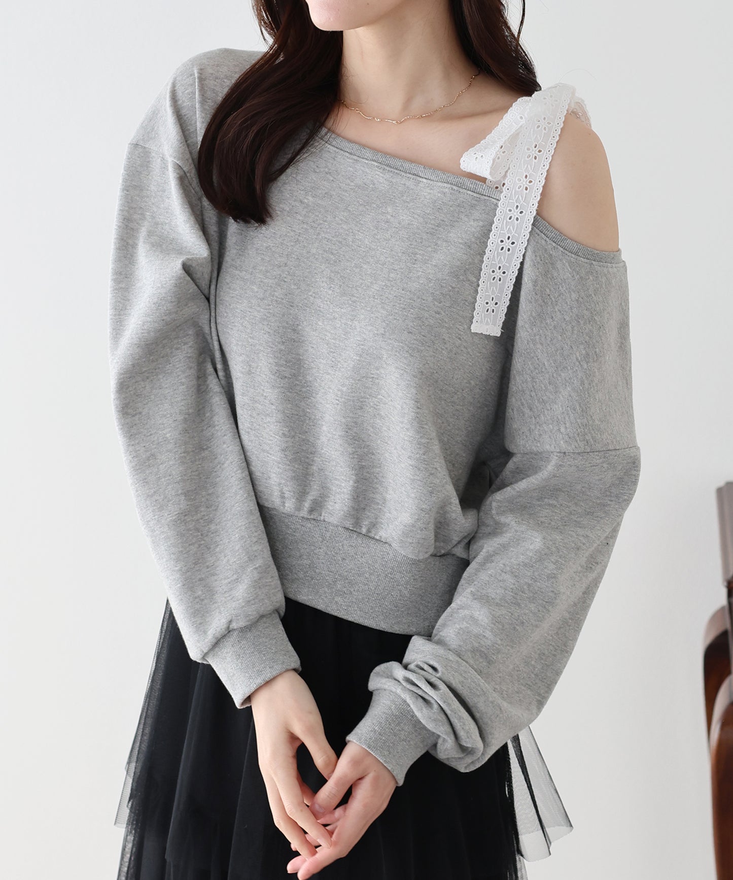 レースリボンオフショルスウェット