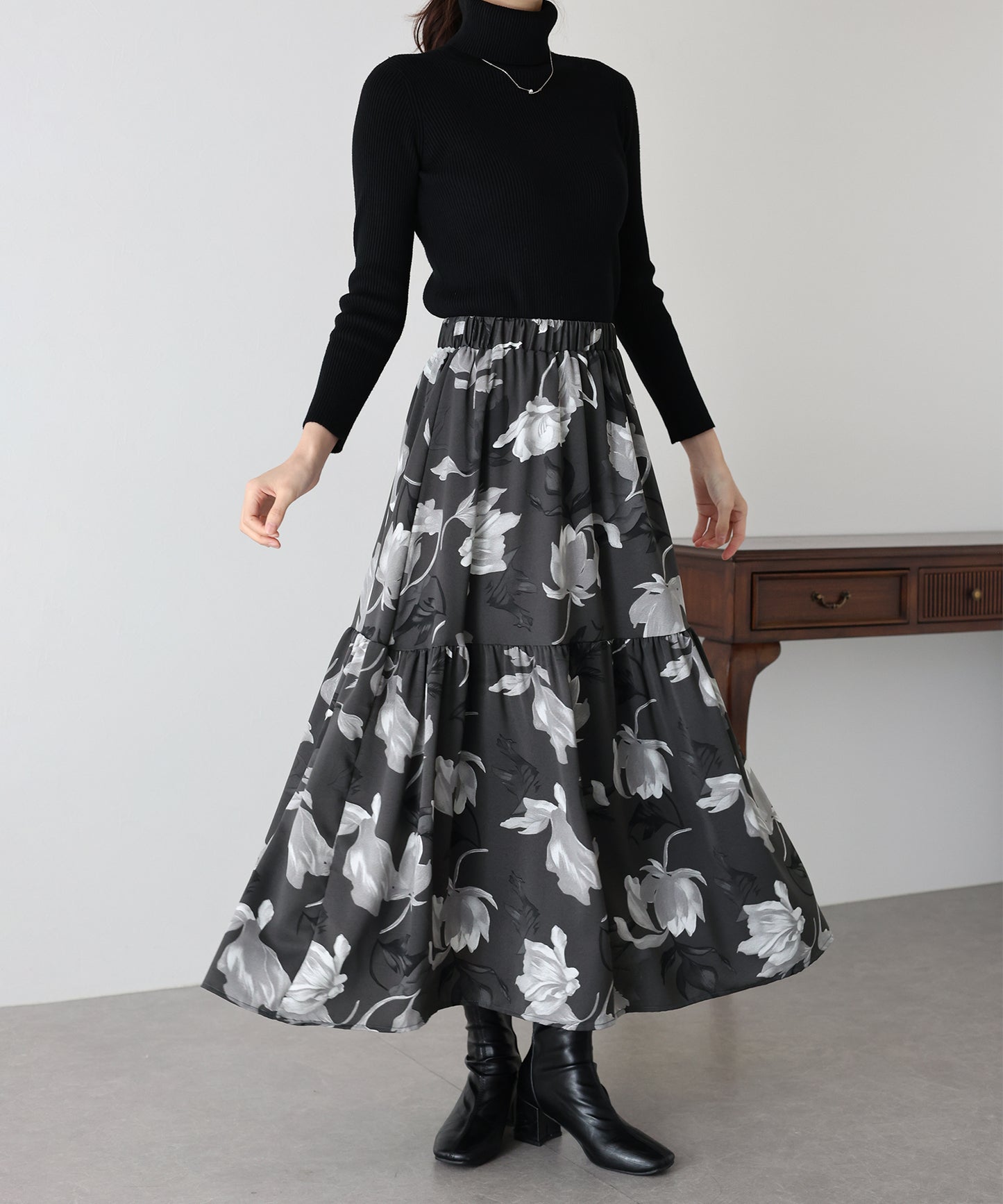 フラワーティアードスカート