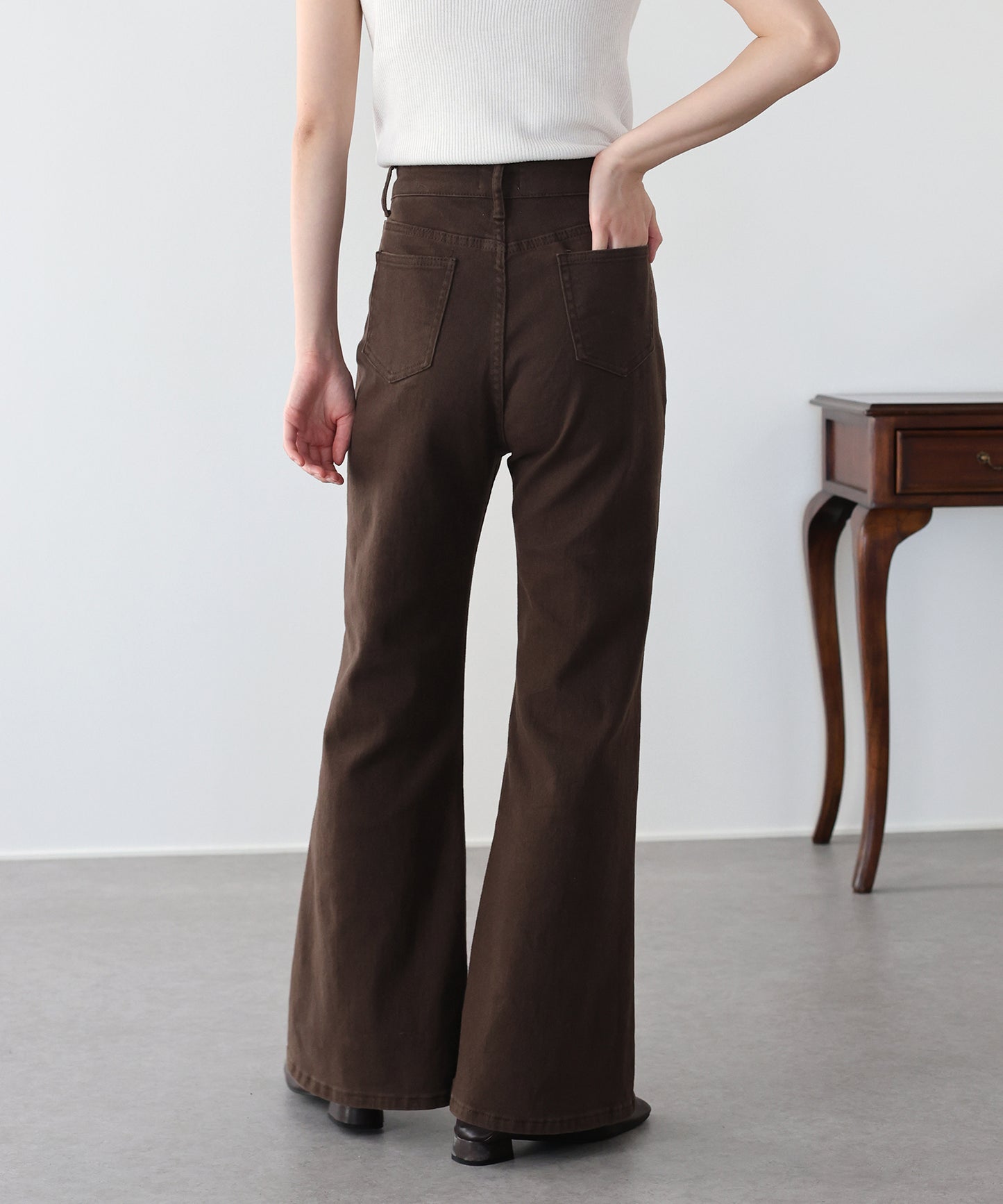 センタープレスフレアデニム