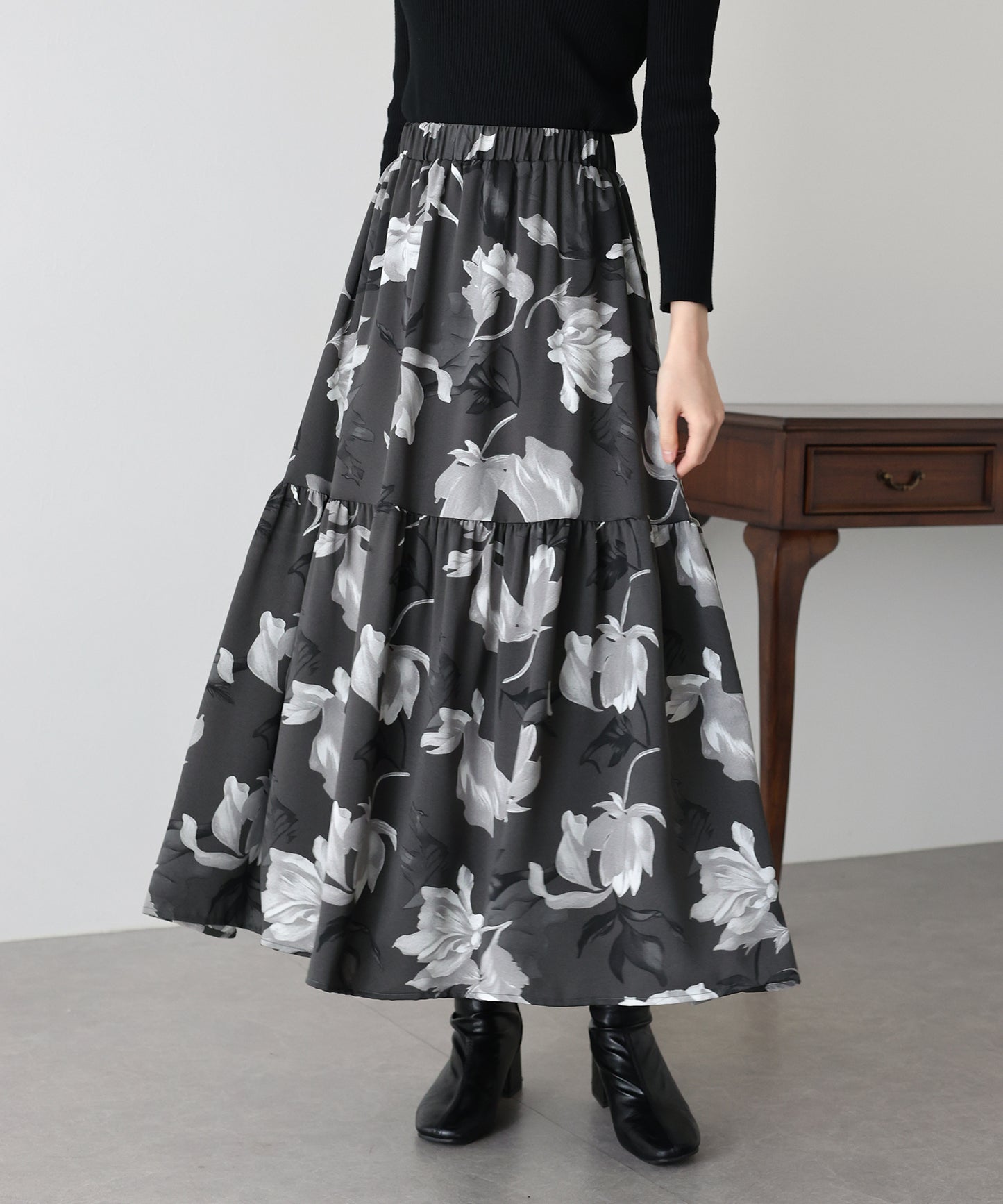 フラワーティアードスカート