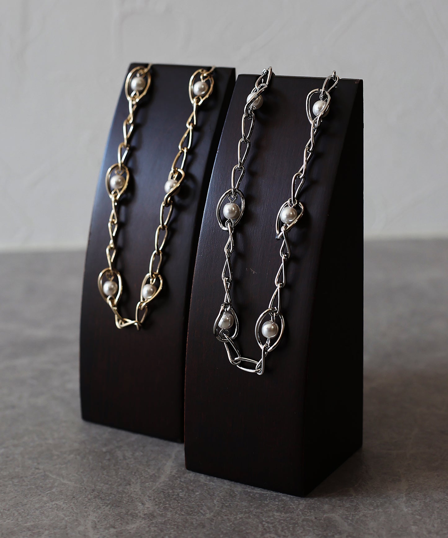 パールシェルモチーフネックレス / ニッケルフリー[ J by blue ]【ネコポス】