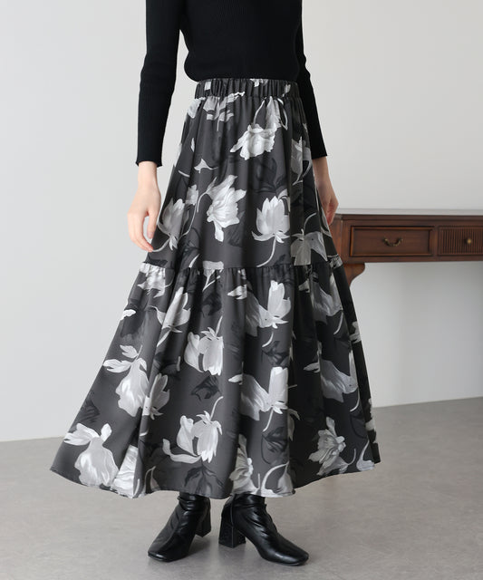 フラワーティアードスカート