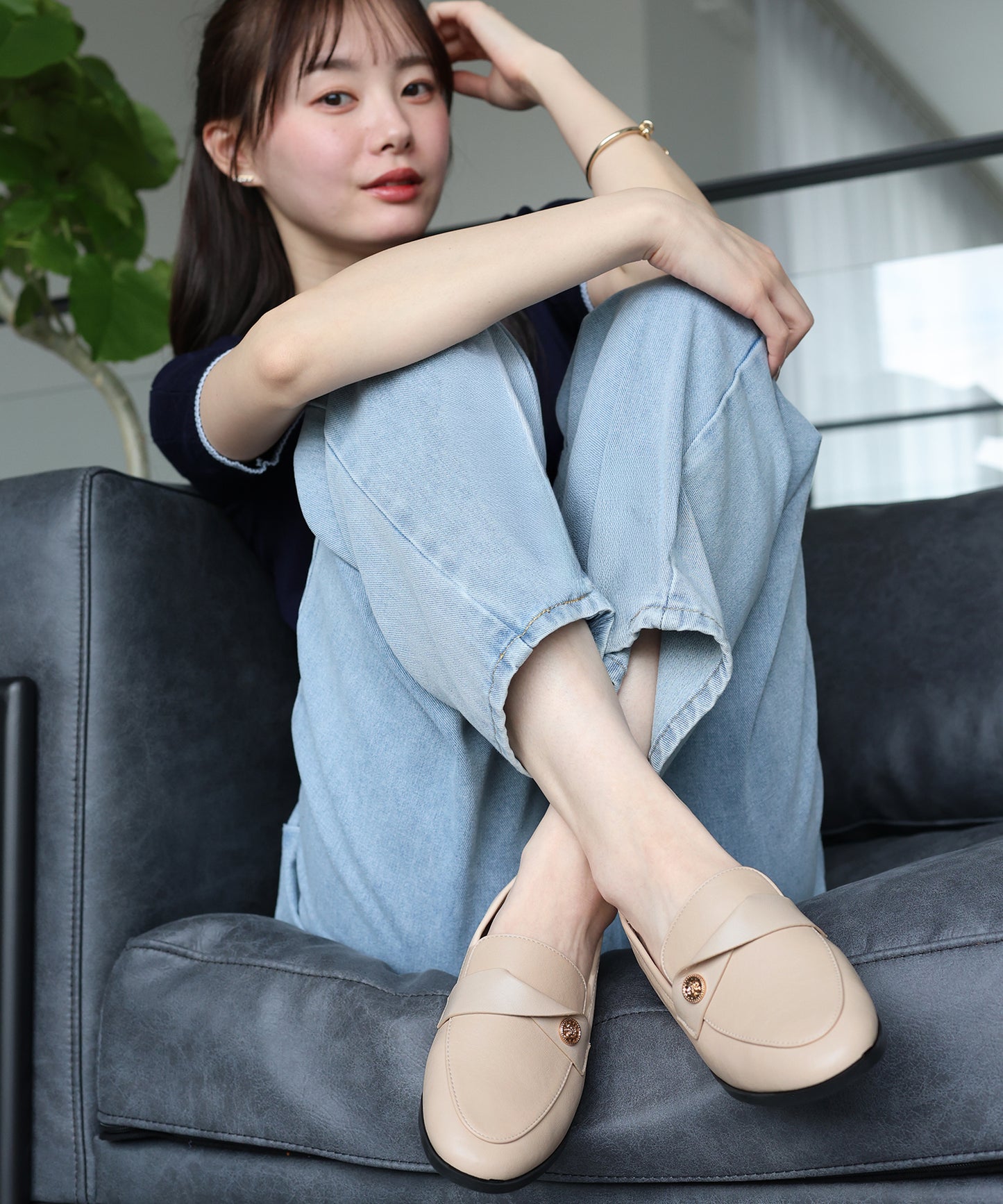 ゴールドモチーフローファー