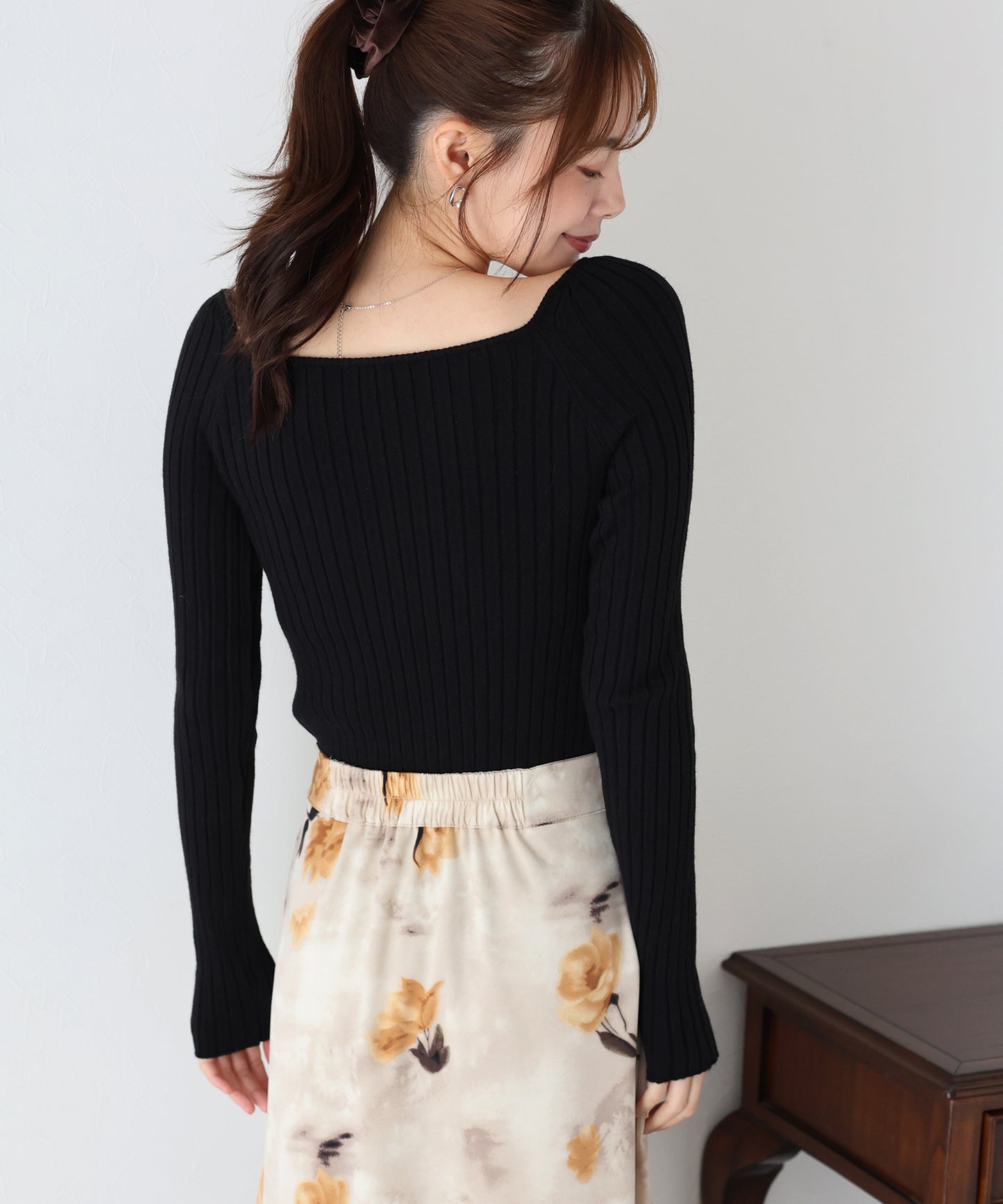 【早割5％OFF】リボンチョーカーリブニット