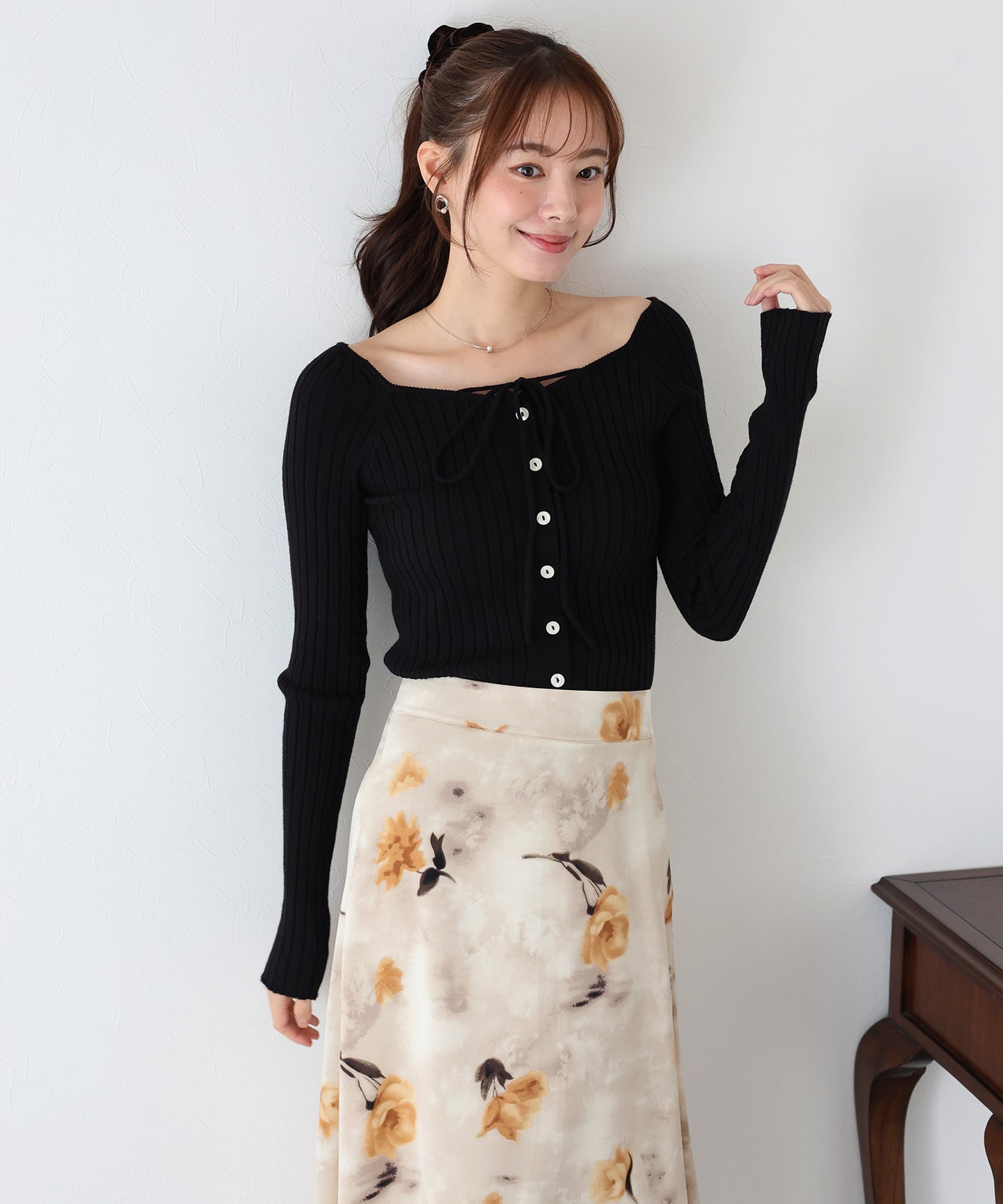 【早割5％OFF】リボンチョーカーリブニット