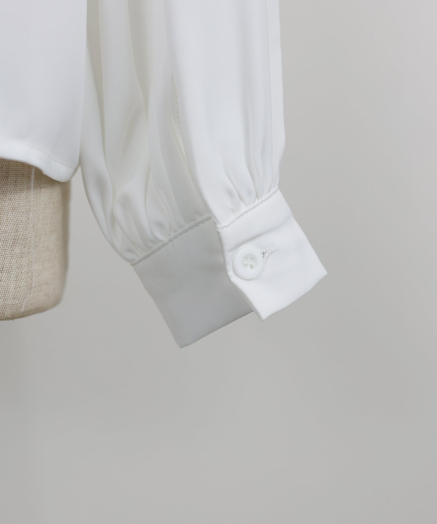 パールモチーフブラウス【ネコポス】