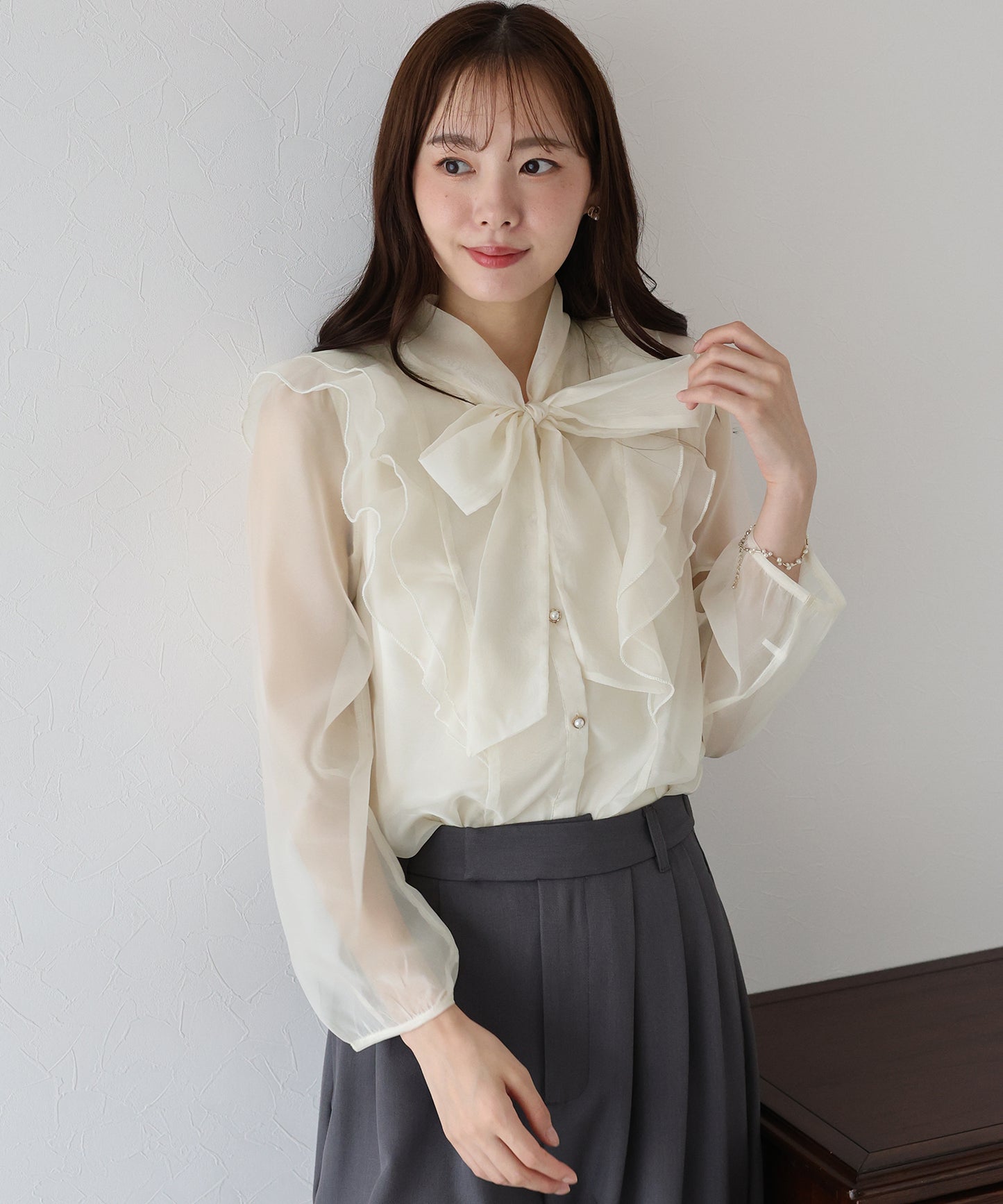 【早割5％OFF】フリルリボンブラウス【ネコポス】